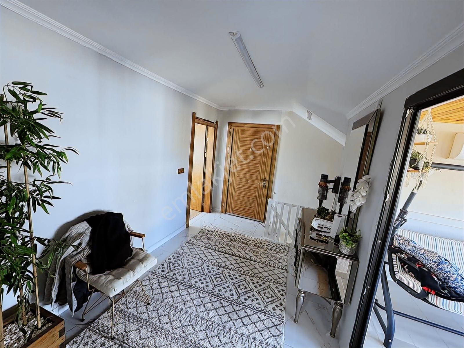 Yakacık'ta Özel 4+1 Dubleks Fırsat Daire - Görsel 20