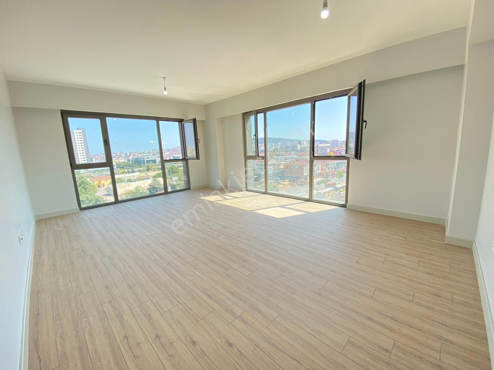 Home'dan Sancaktepe Siltaş Comfort Sitesinde 3+1 120m²lüks Daire - Görsel 14