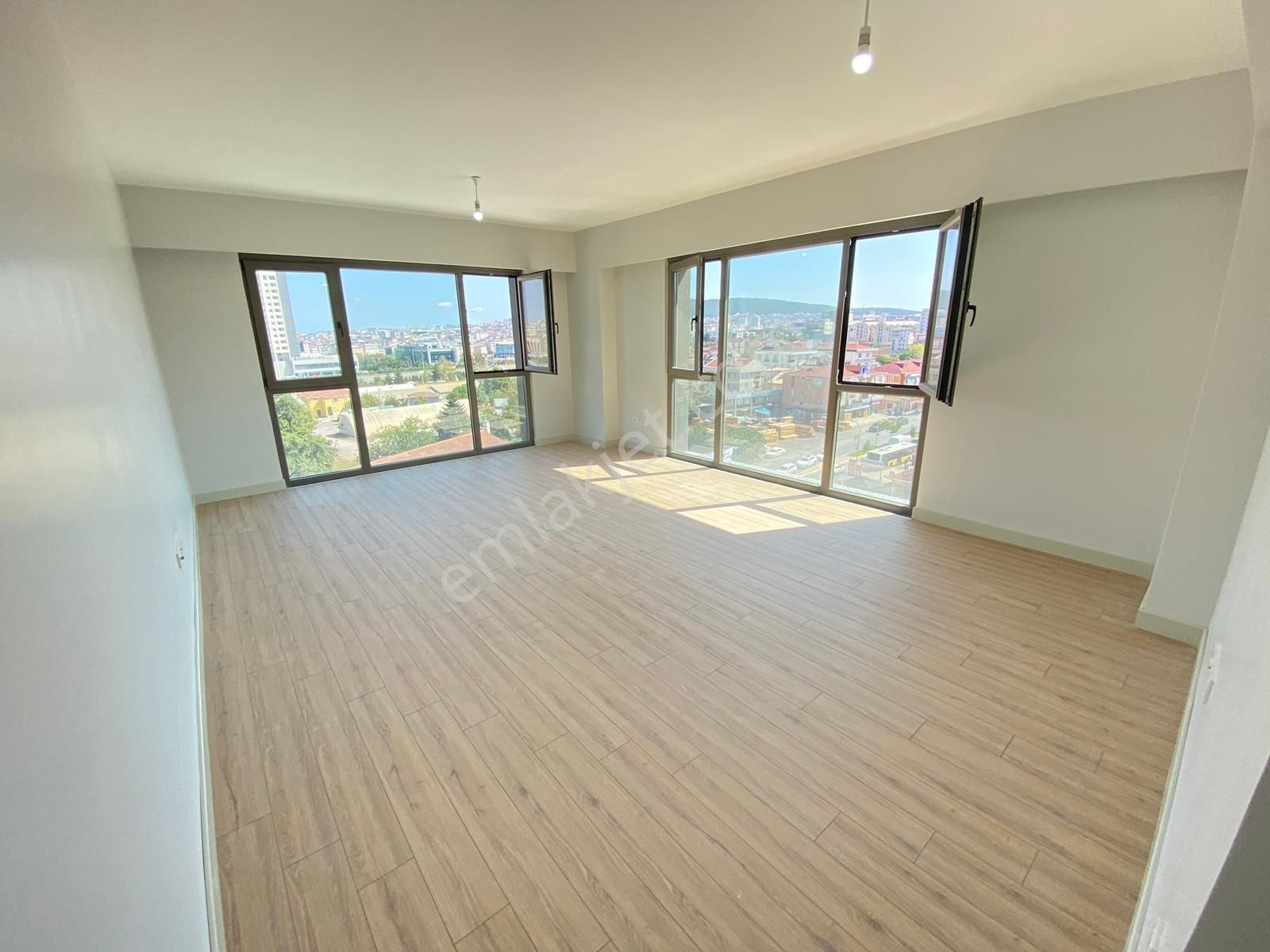 Home'dan Sancaktepe Siltaş Comfort Sitesinde 3+1 120m²lüks Daire - Görsel 21