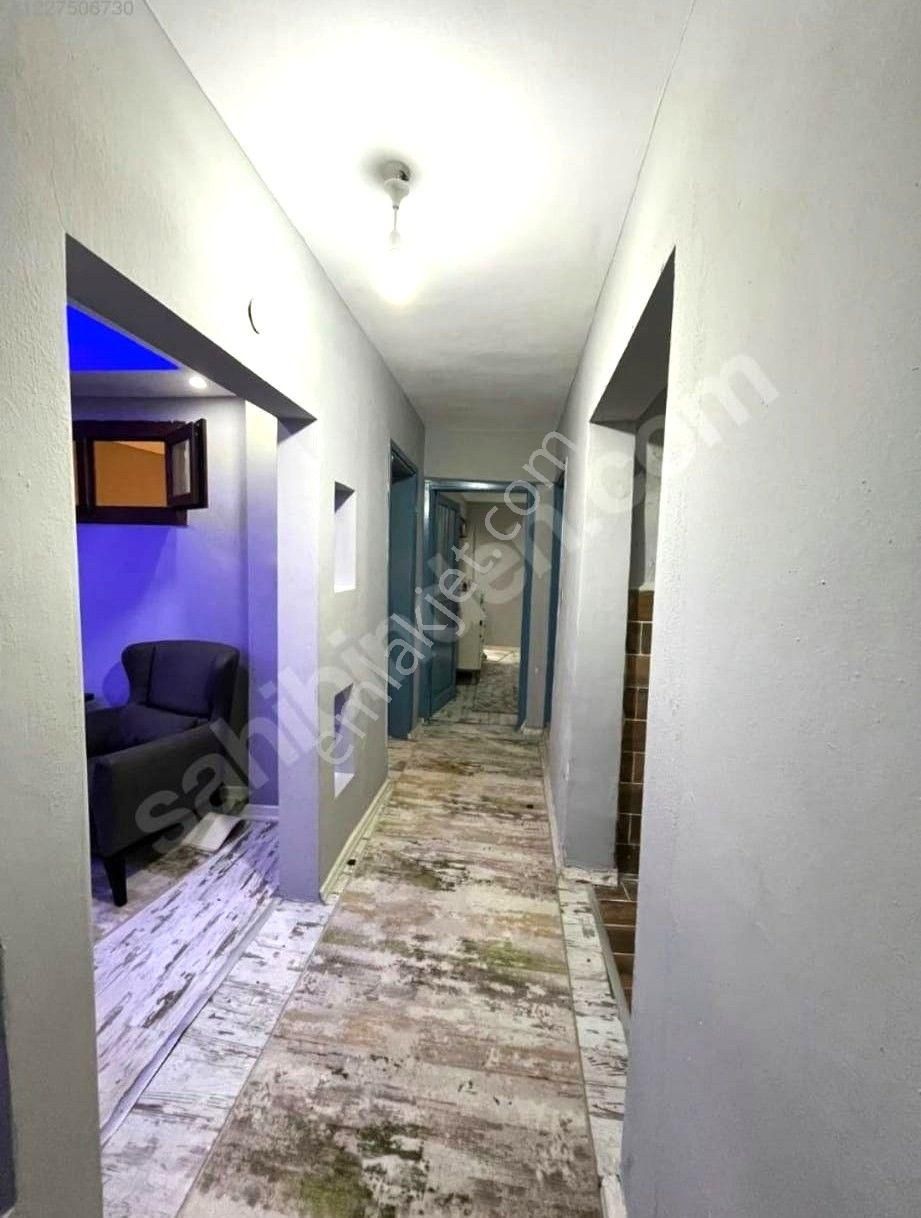 Kuşadası İkiçeşmelik’te Yenilenmiş Merkezi Konumda Satılık 2+1! - Görsel 5