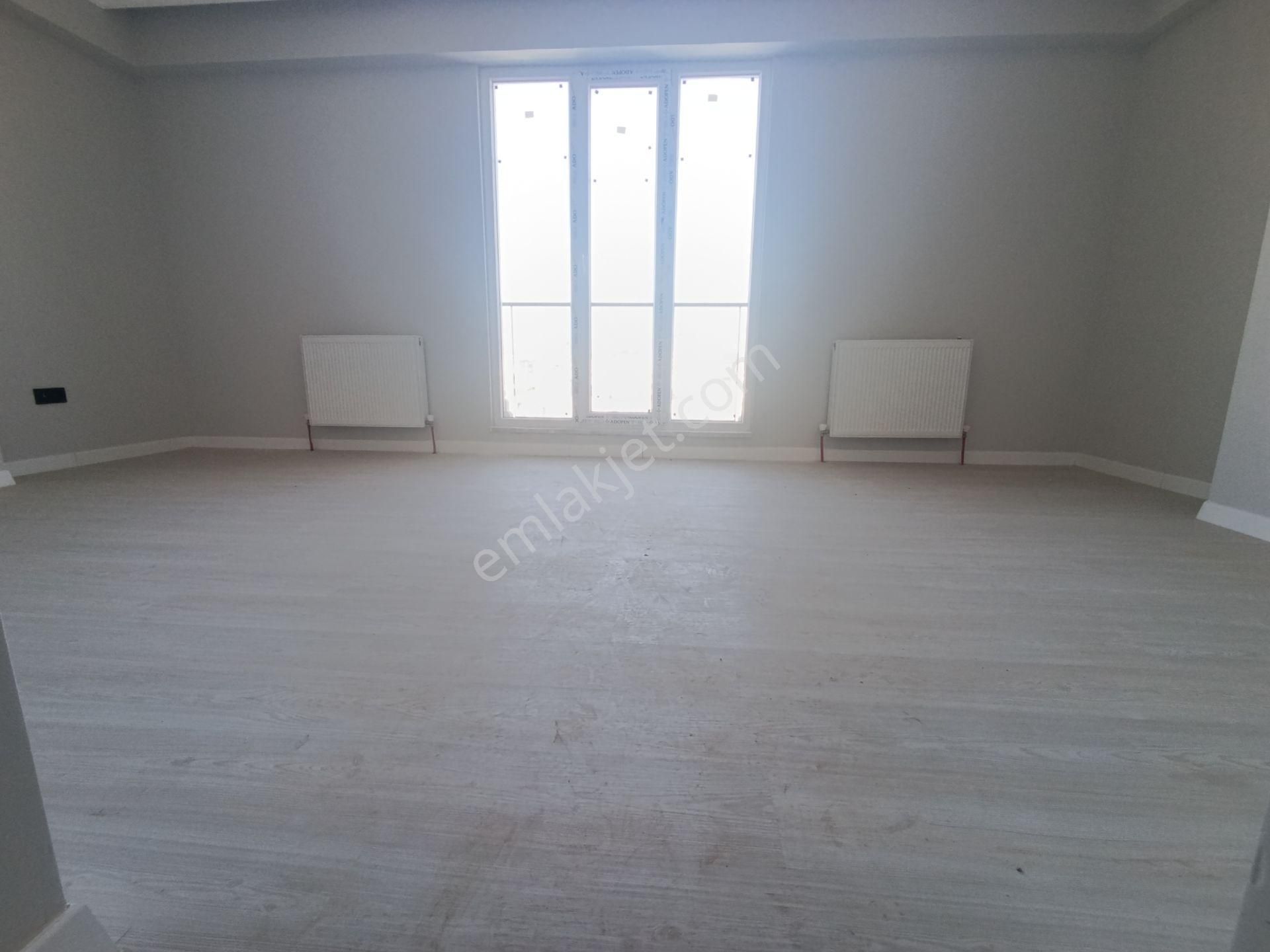 Pendik Esenyalıda Sıfır Satılık 2+1 Asansör Otoparklı Manzaralı Lüks Daire - Görsel 2