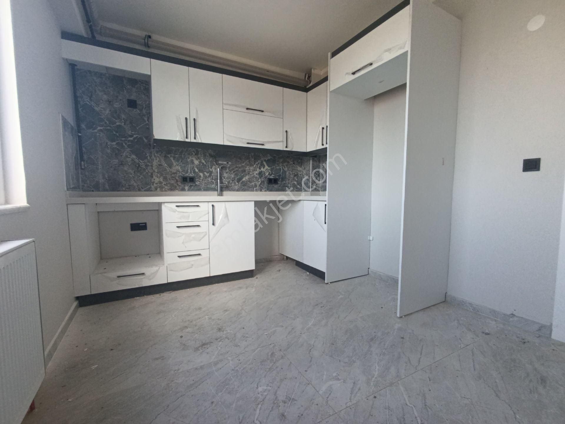 Pendik Esenyalıda Sıfır Satılık 2+1 Asansör Otoparklı Manzaralı Lüks Daire - Görsel 19