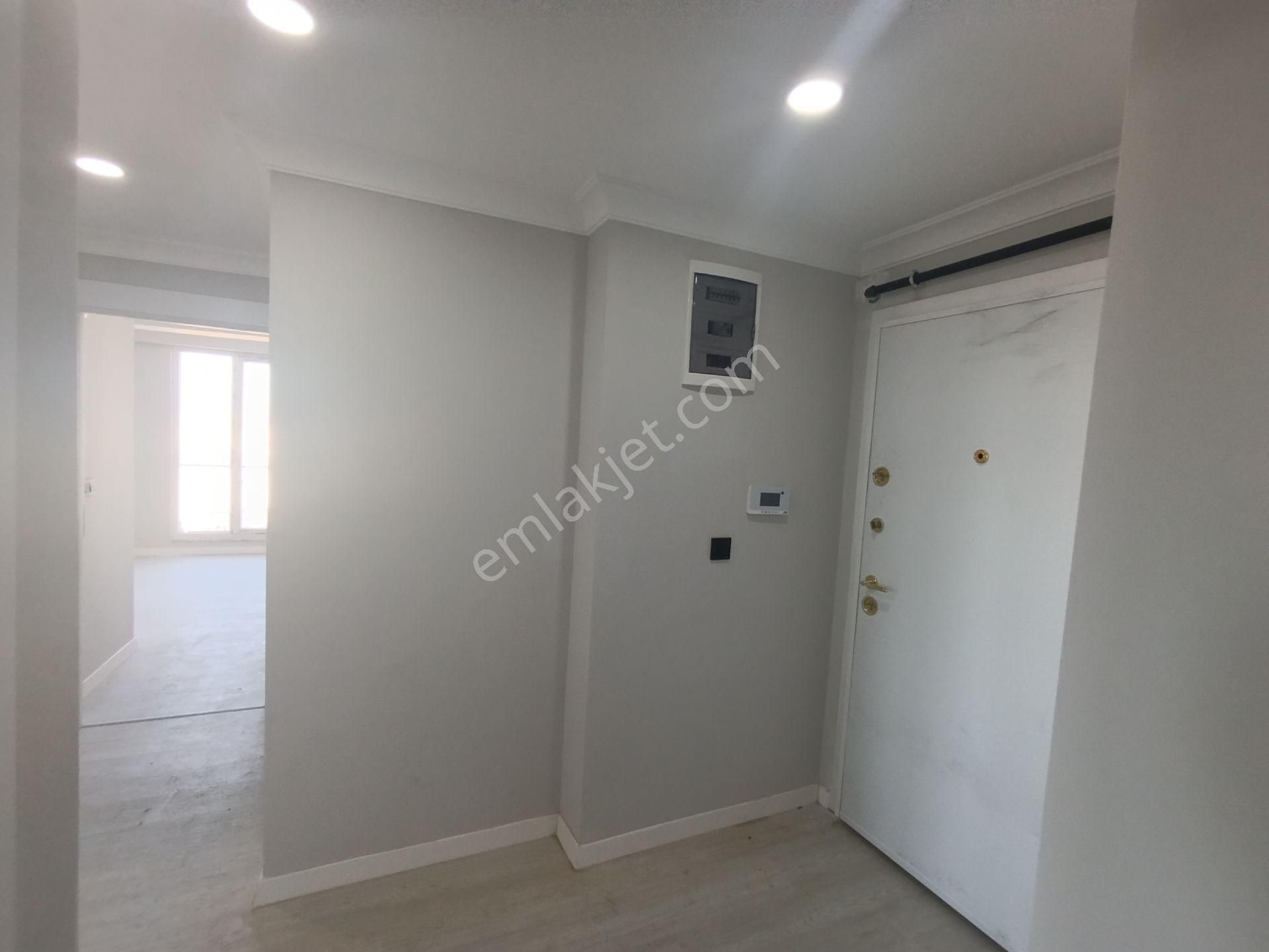 Pendik Esenyalıda Sıfır Satılık 2+1 Asansör Otoparklı Manzaralı Lüks Daire - Görsel 17