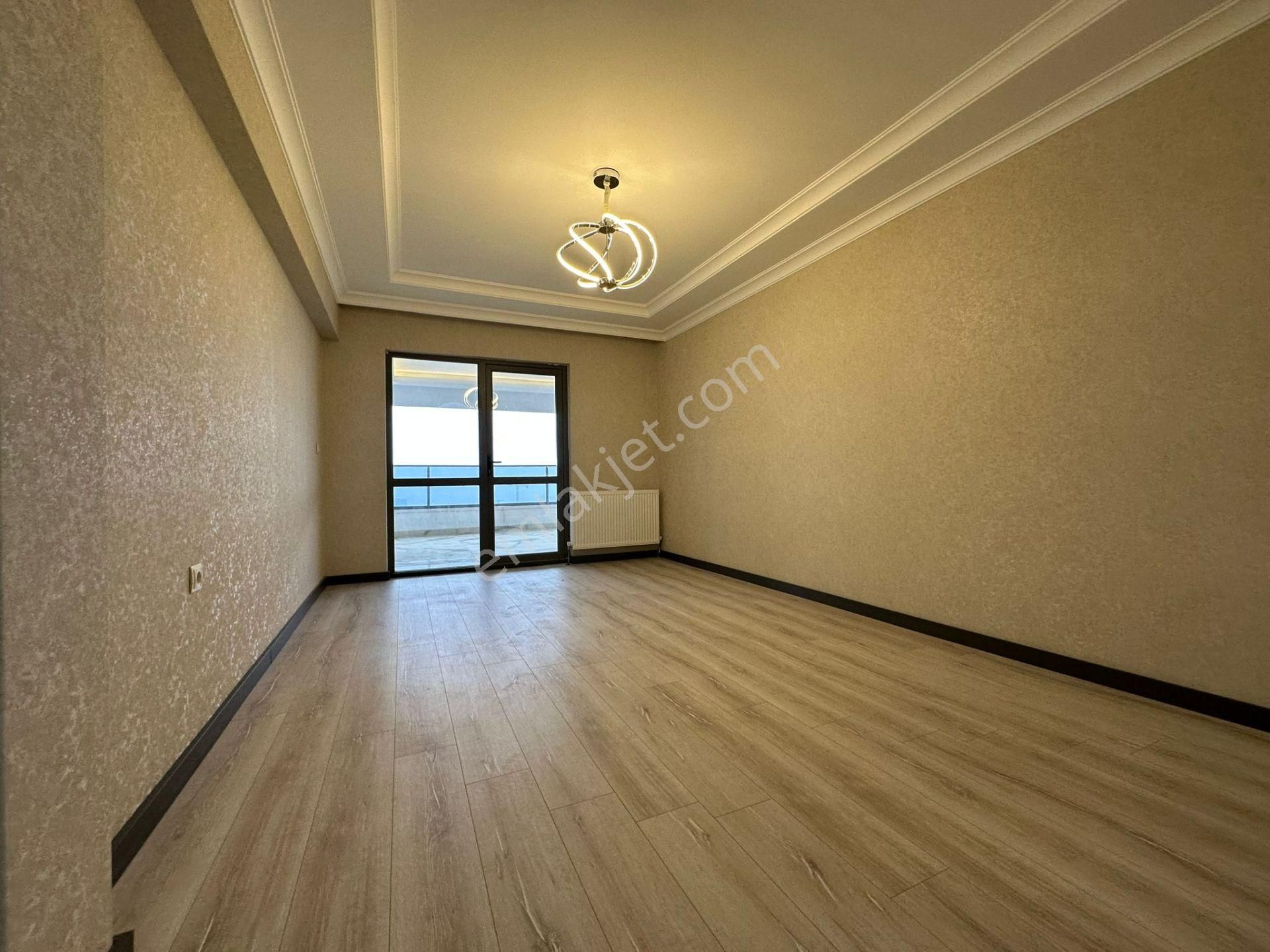 Pursaklar Mehmet Zengin Emlak'tan Kapalı Otoparklı Lüks Sitede 6.kat 4+1 Ful Yapılı Daire - Görsel 11