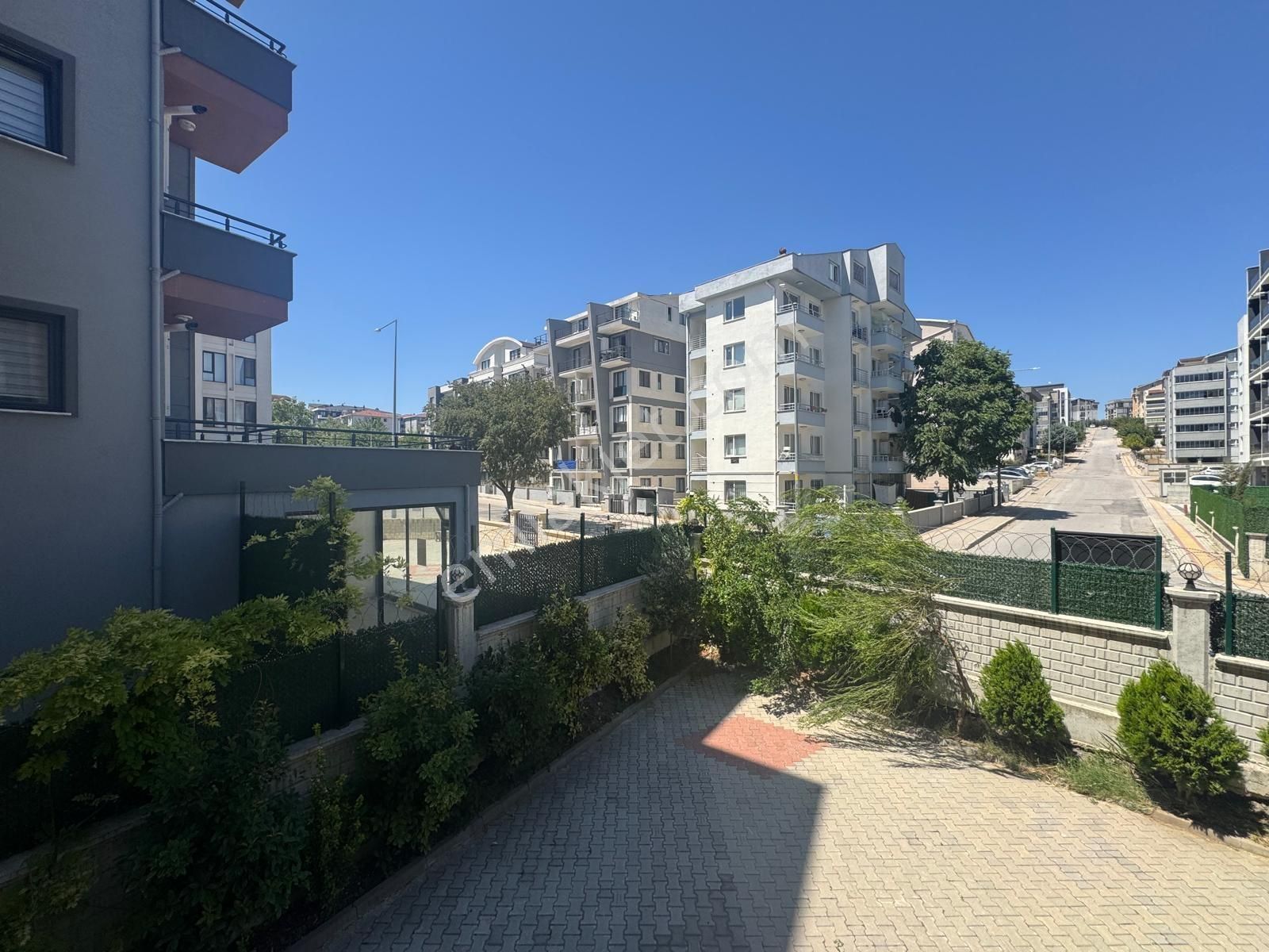 Görüklede Havuzlu Sitede Full Eşyalı 2+1 Kiralık Daire - Görsel 20