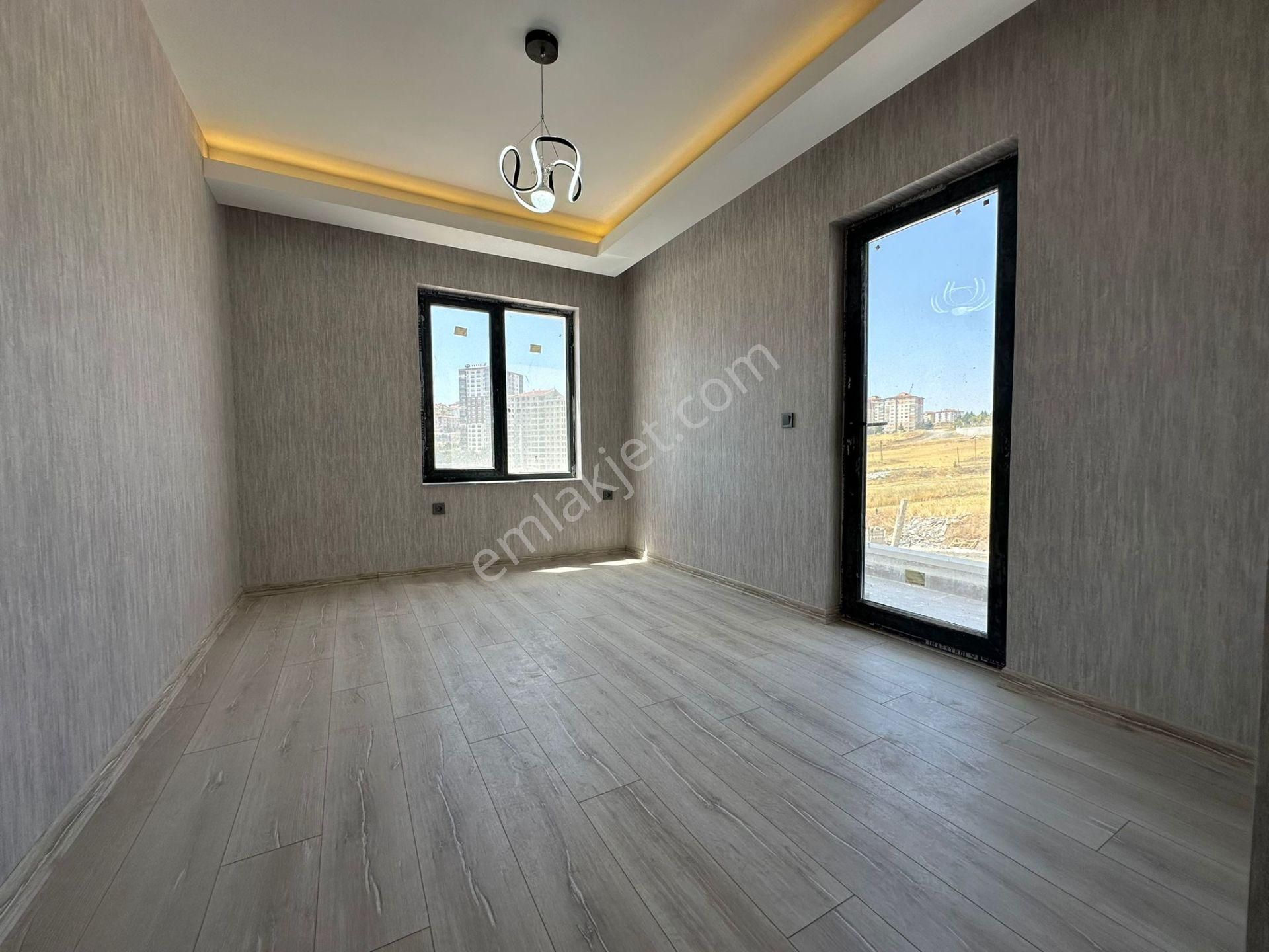 Pursaklar Mehmet Zengin Emlak'tan Ultra Lüx Sitede 4+1 6.kat Ful Yerden Isıtmalı Sıfır Daire - Görsel 13