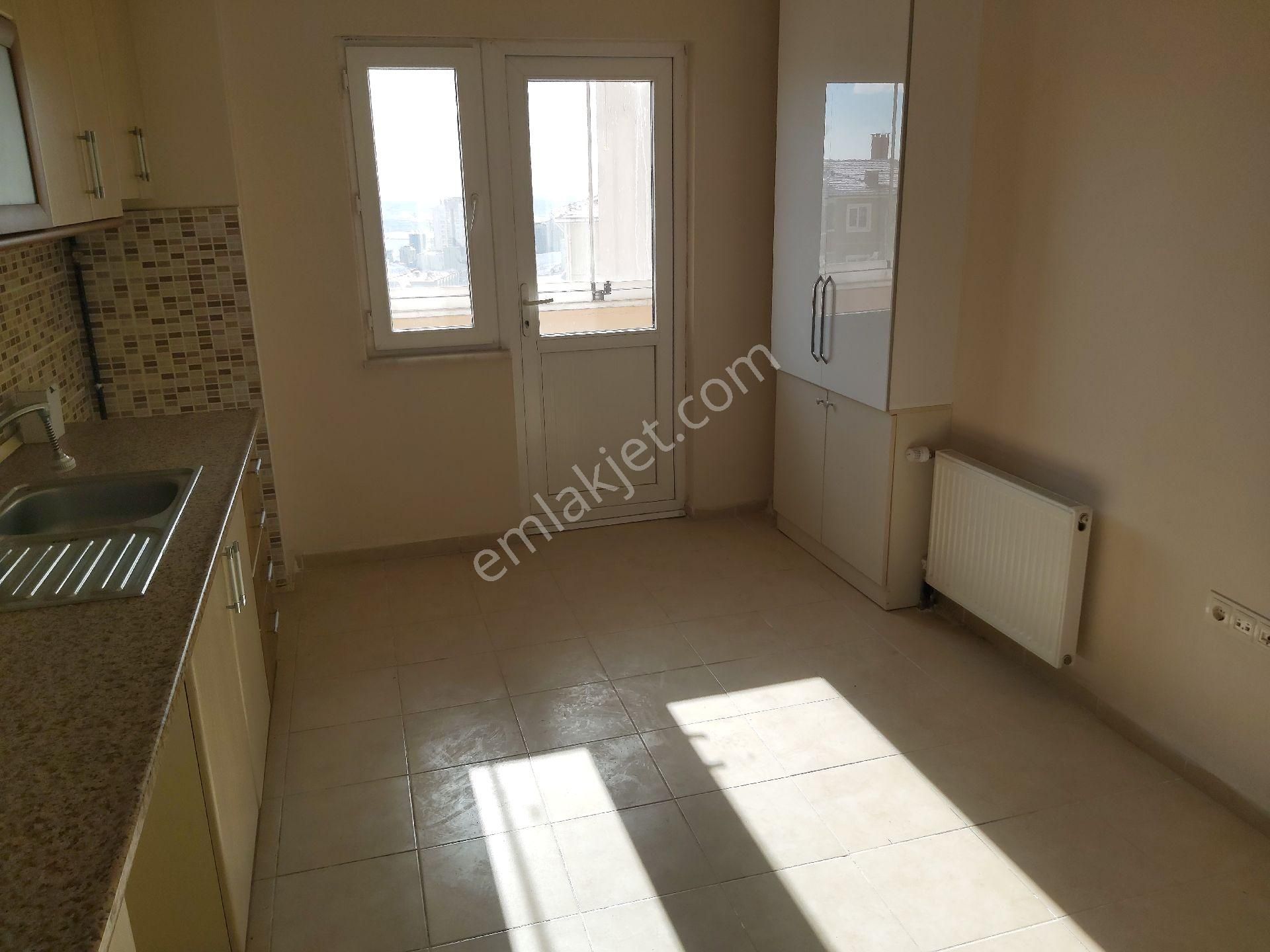 İlyap'tan Yapracıkda Boş, Yapılı, Manzaralı Güney 4+1 - Görsel 31