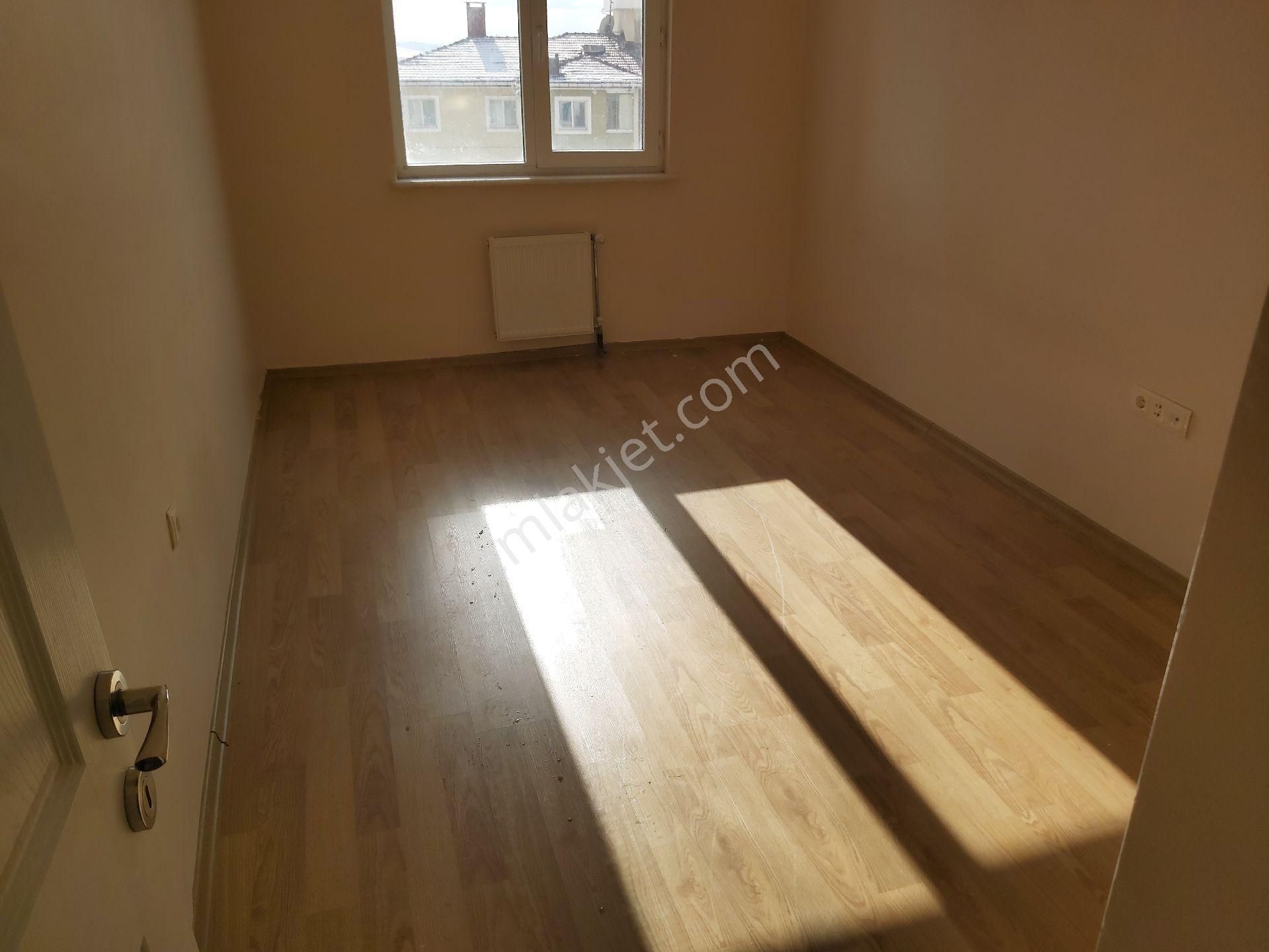 İlyap'tan Yapracıkda Boş, Yapılı, Manzaralı Güney 4+1 - Görsel 28