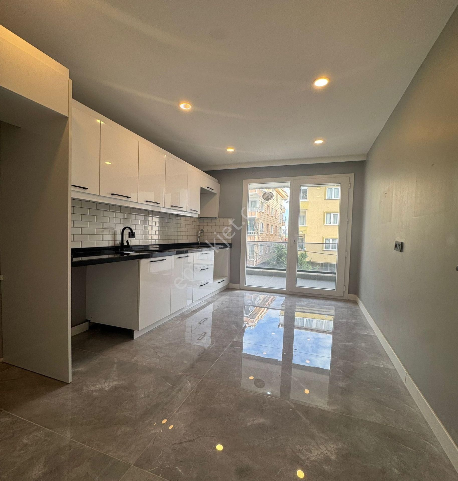 Beylikdüzü Yakuplu Satılık Geniş M2 2+1 Arakat Metrobüse 12 Dk - Görsel 10