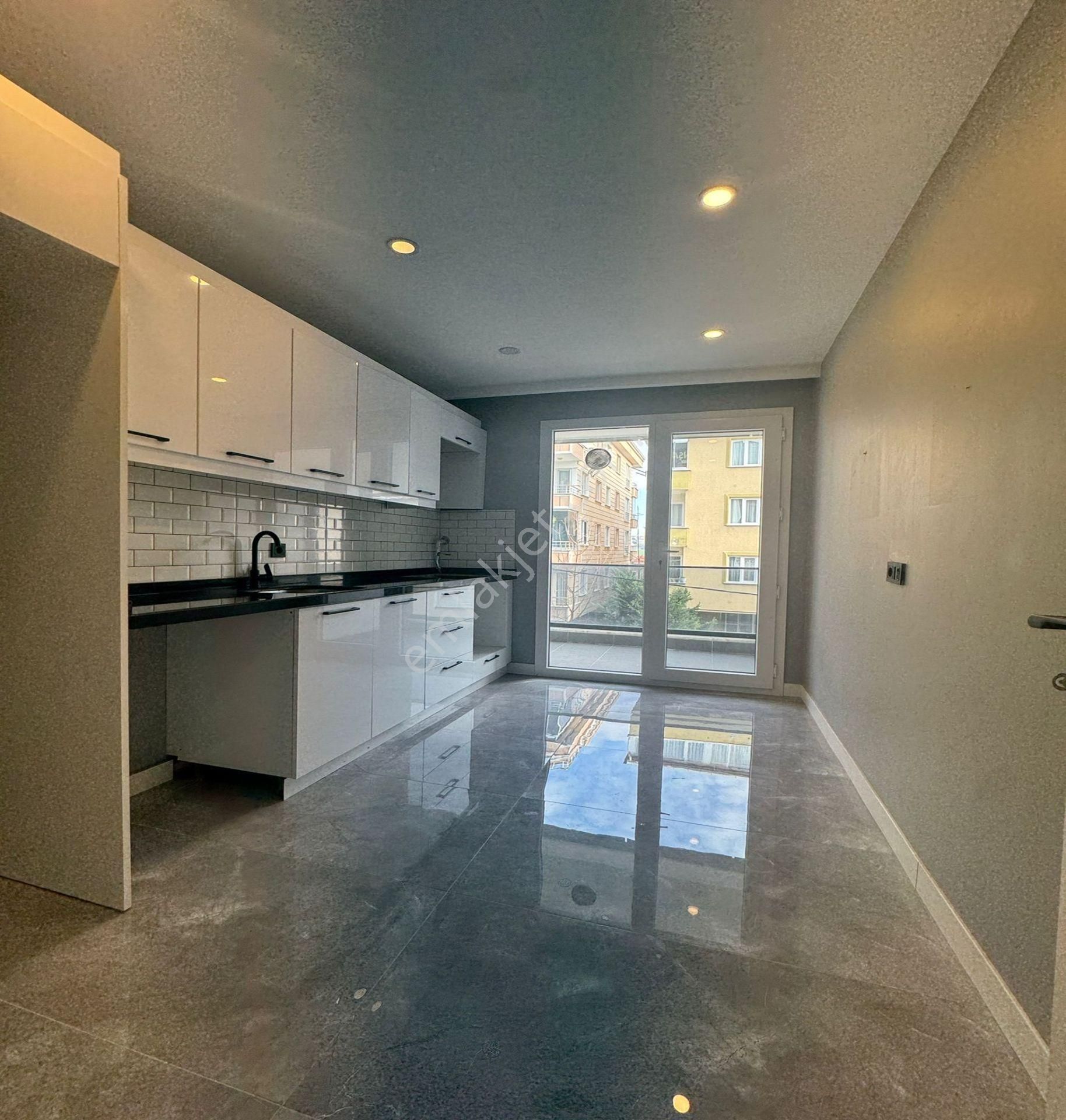 Beylikdüzü Yakuplu Satılık Geniş M2 2+1 Arakat Metrobüse 12 Dk - Görsel 11