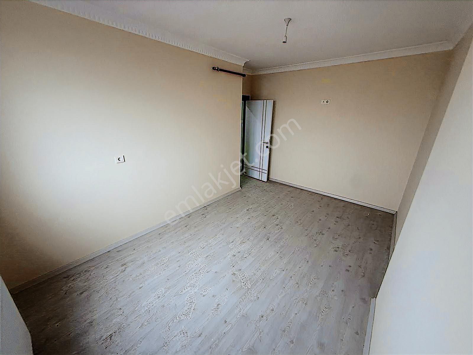 Home'dan Esenler Tuna Vadi Sitesinde Satılık 95m 2+1 Daire. - Görsel 23