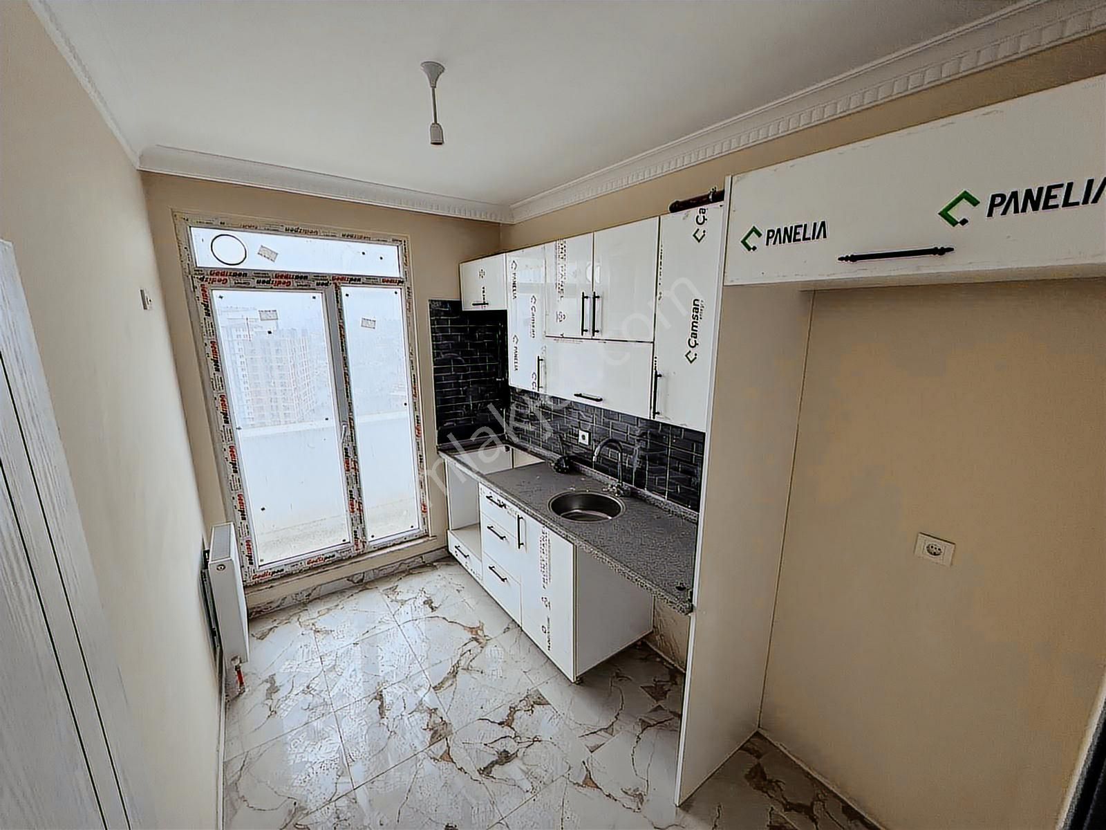 Home'dan Esenler Tuna Vadi Sitesinde Satılık 95m 2+1 Daire. - Görsel 13