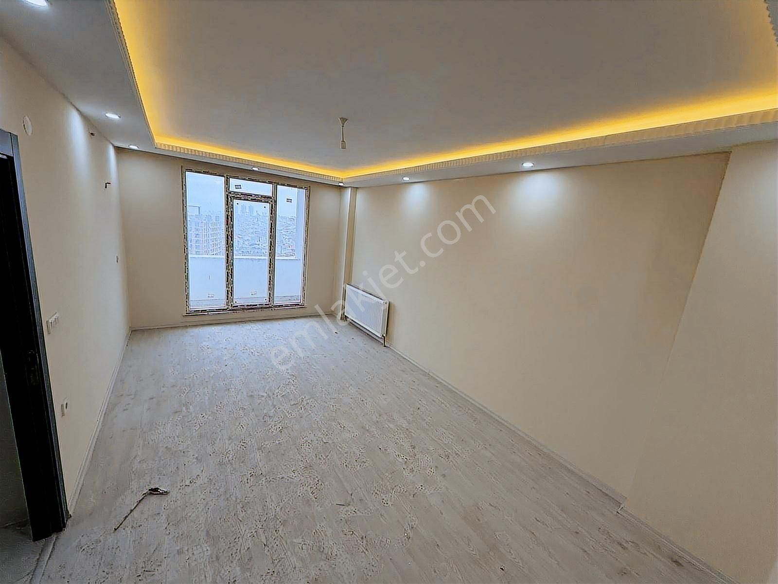 Home'dan Esenler Tuna Vadi Sitesinde Satılık 95m 2+1 Daire.