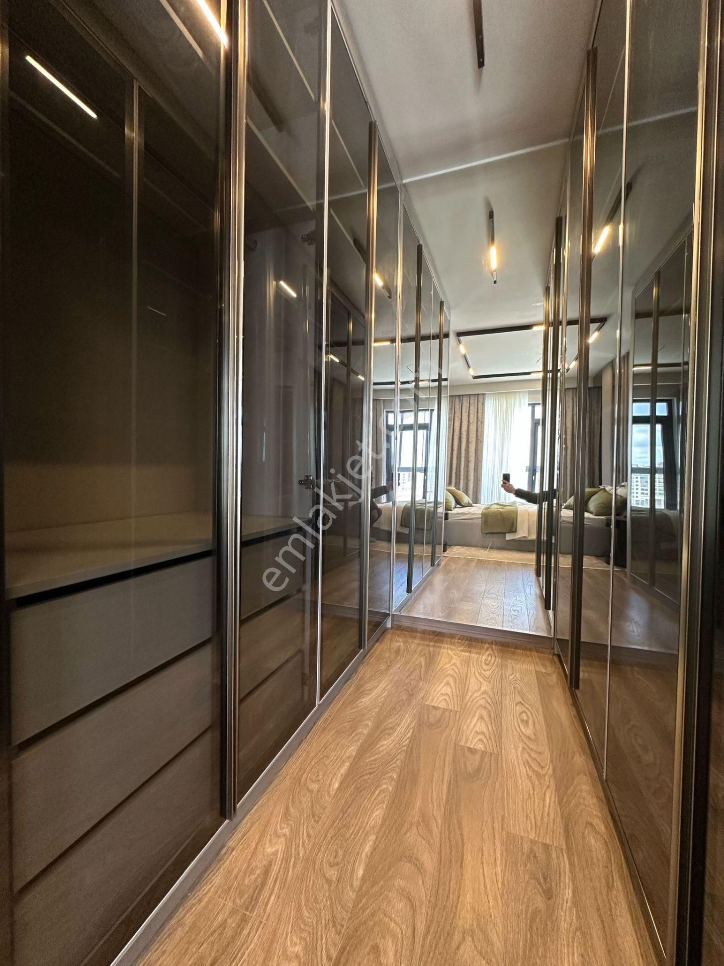 Pursaklar Mehmet Zengin Emlak'tan Kapalı Otoparklı Çift Banyolu 6.kat 4+1 Lüks Sitede Daire - Görsel 24