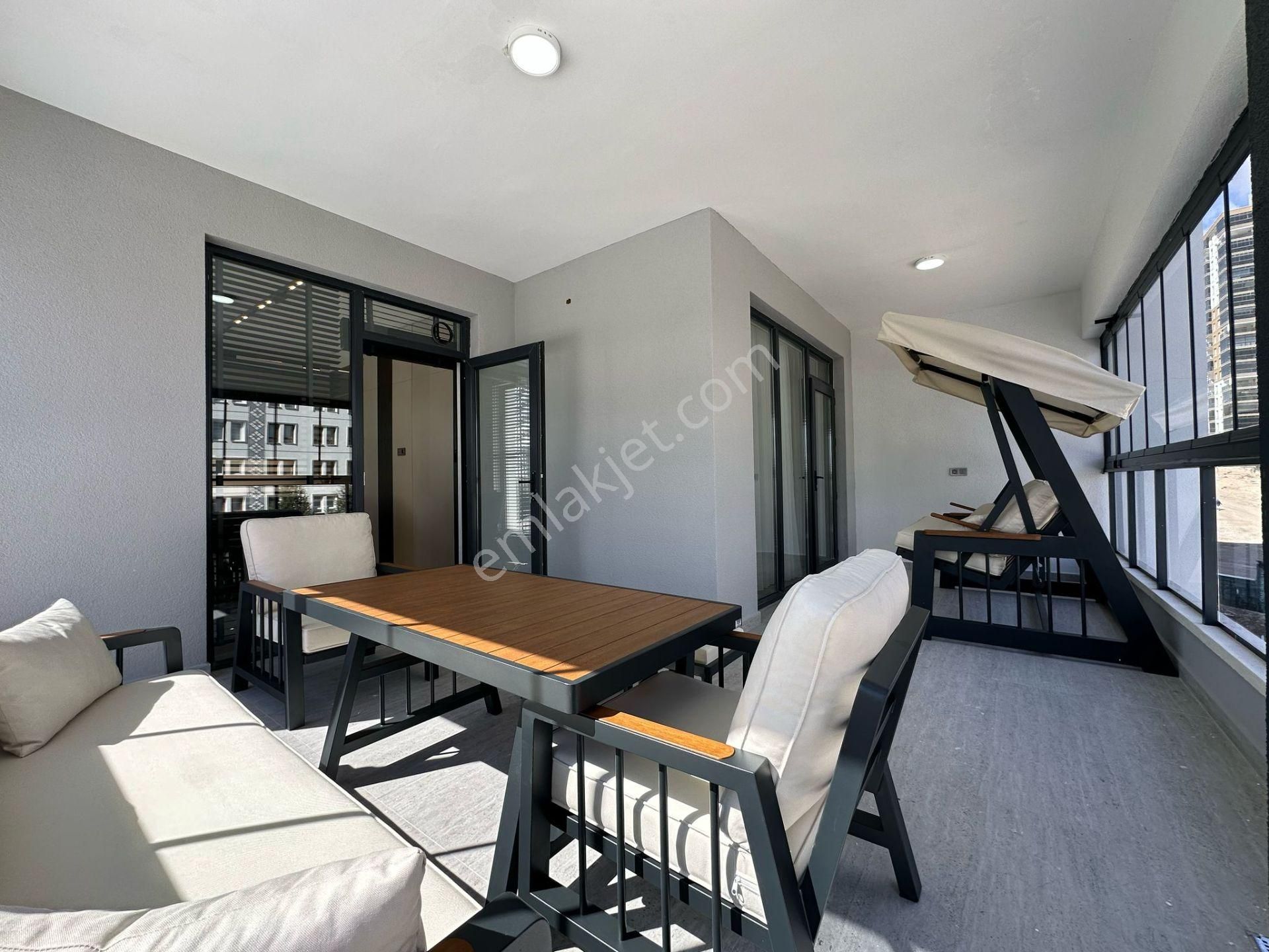 Pursaklar Mehmet Zengin Emlak'tan Kapalı Otoparklı Çift Banyolu 6.kat 4+1 Lüks Sitede Daire - Görsel 34