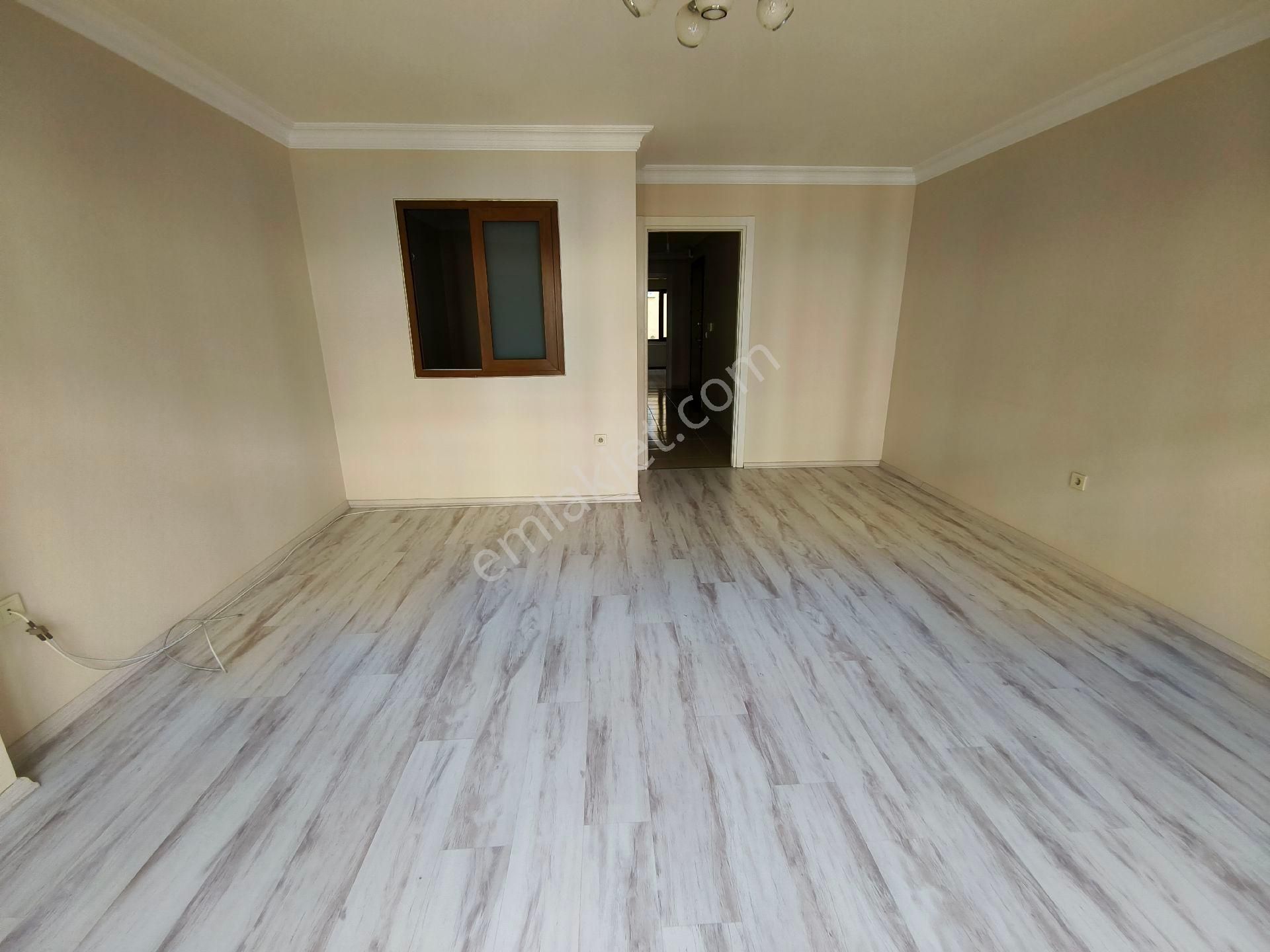 Güneyden Ulaşıma Yakın 2+1.90m2 Ara Kat Balkonlu Daire - Görsel 4