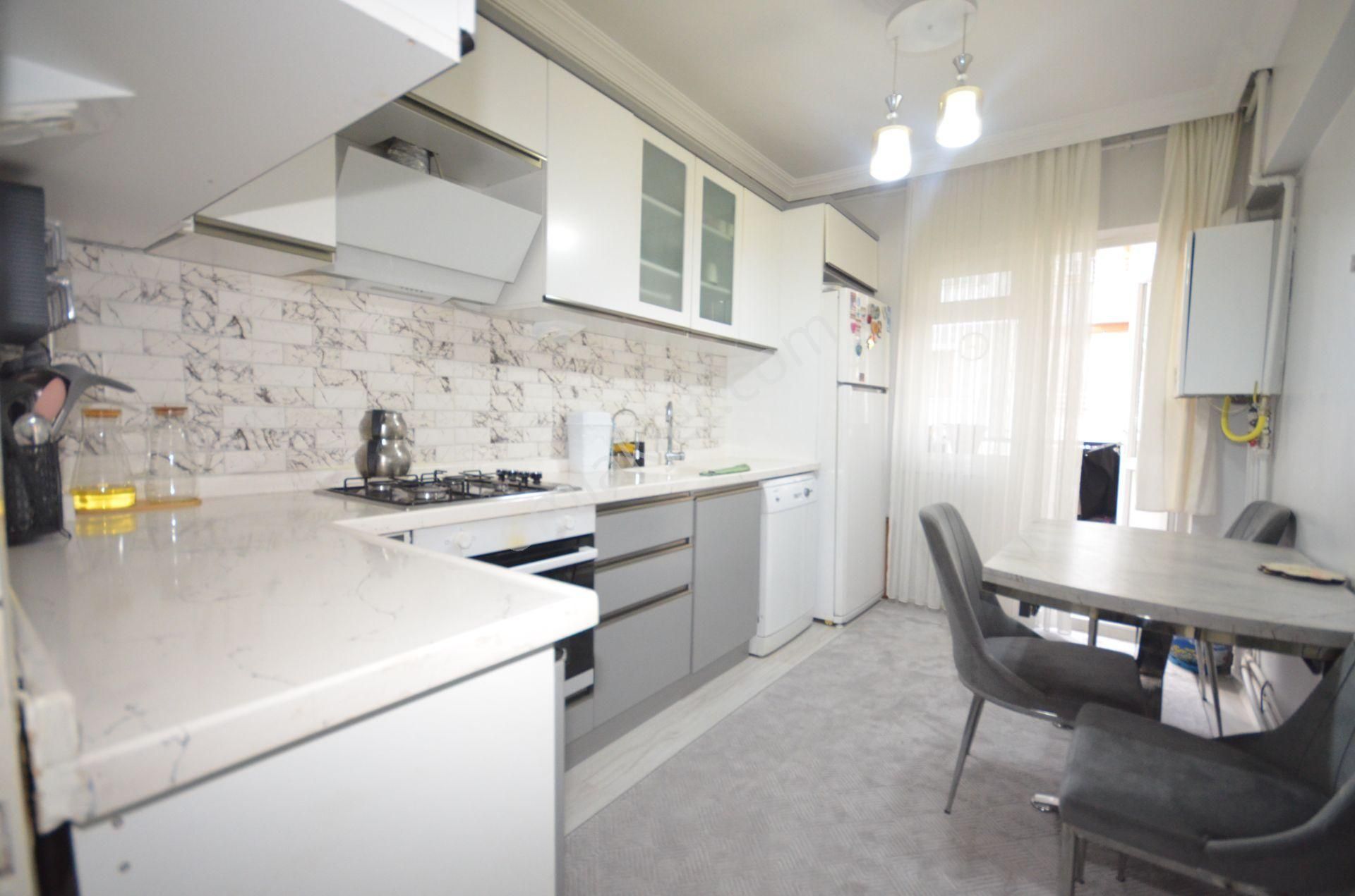 Kalecik Emlak'tan Merkez'de 1.kat 3+1 Yapılı Masrafsız Daire - Görsel 2