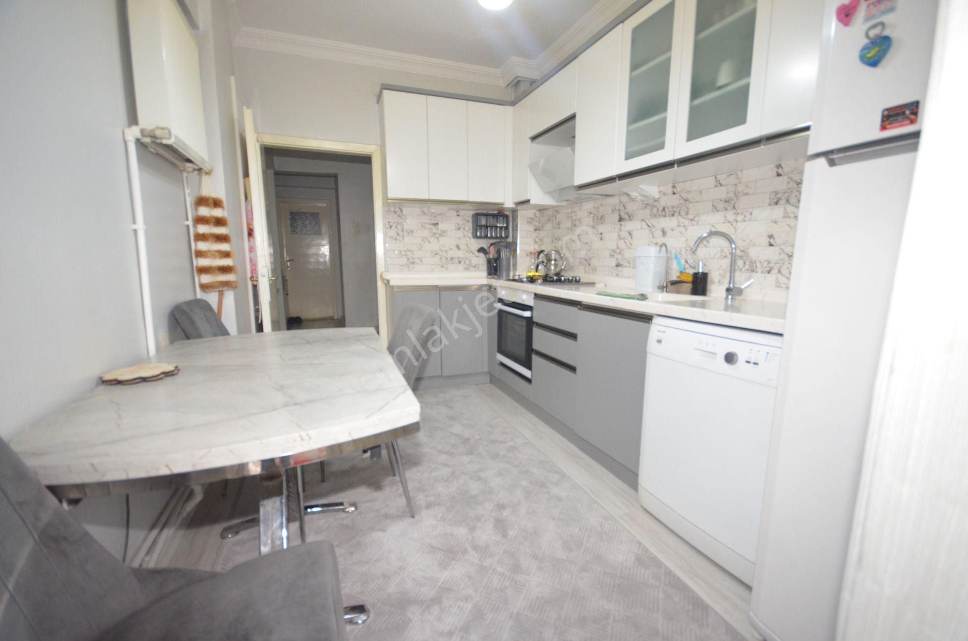 Kalecik Emlak'tan Merkez'de 1.kat 3+1 Yapılı Masrafsız Daire