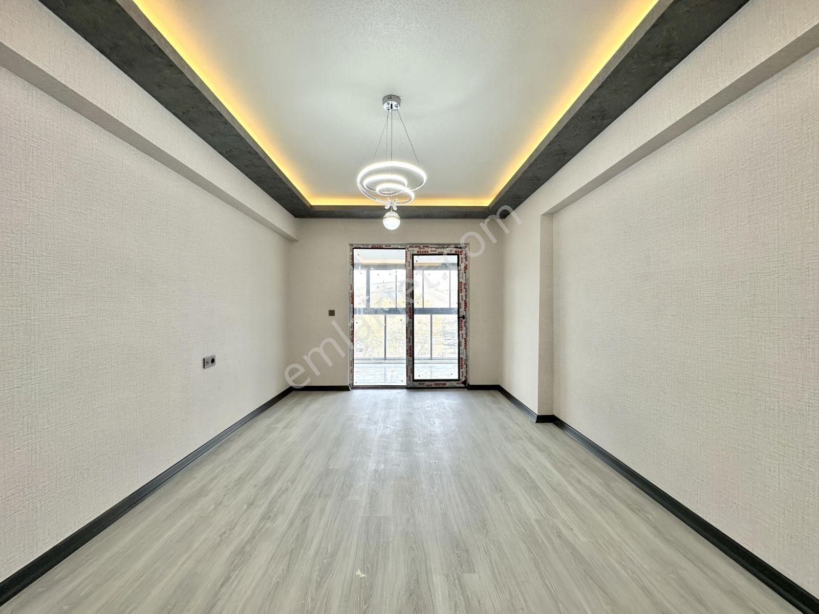 Site İçinde | Lüks Yapılı | 180 M² | Teraslı 4+1 | Yerden Isıtma - Görsel 21