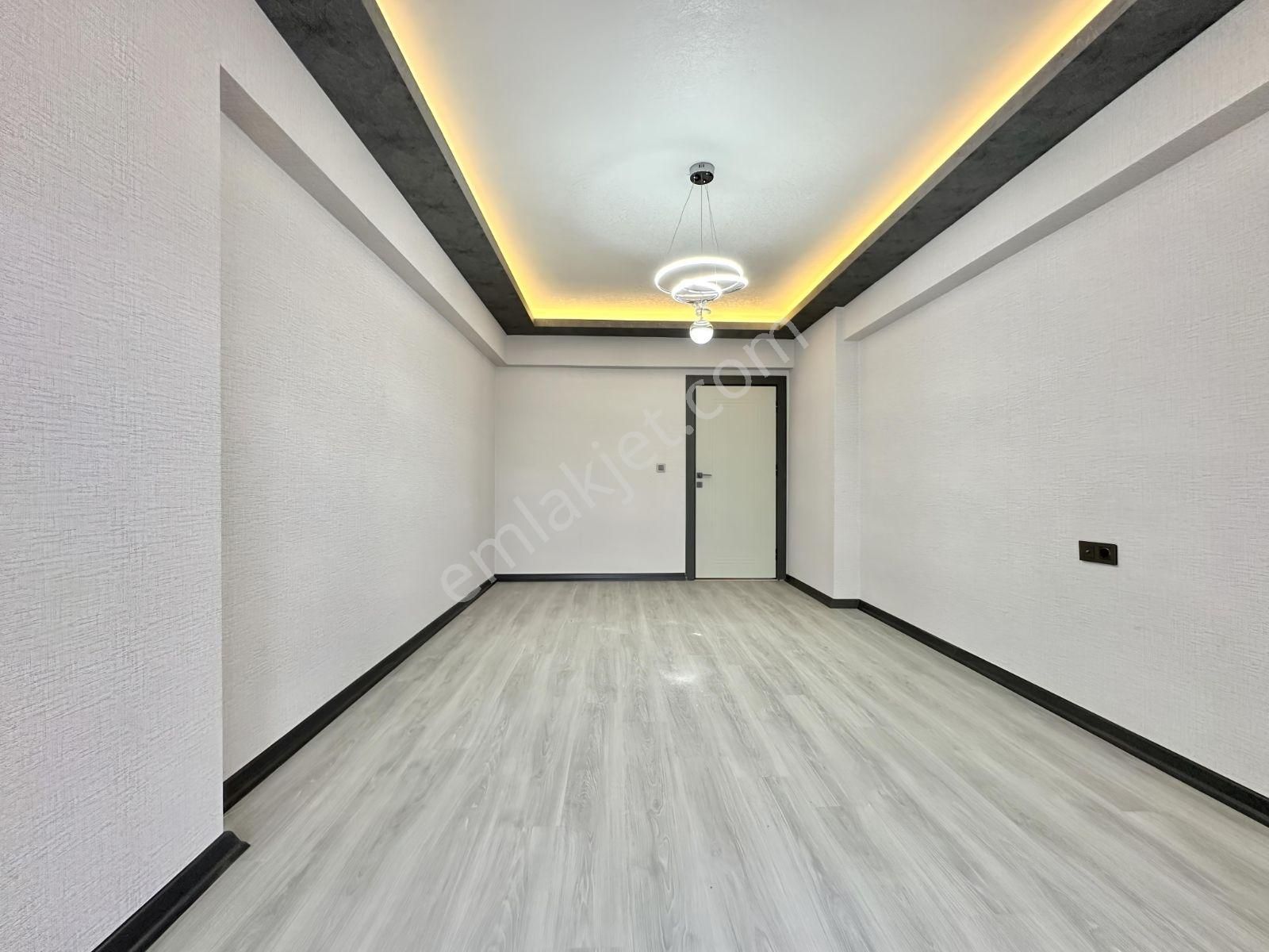 Site İçinde | Lüks Yapılı | 180 M² | Teraslı 4+1 | Yerden Isıtma - Görsel 19