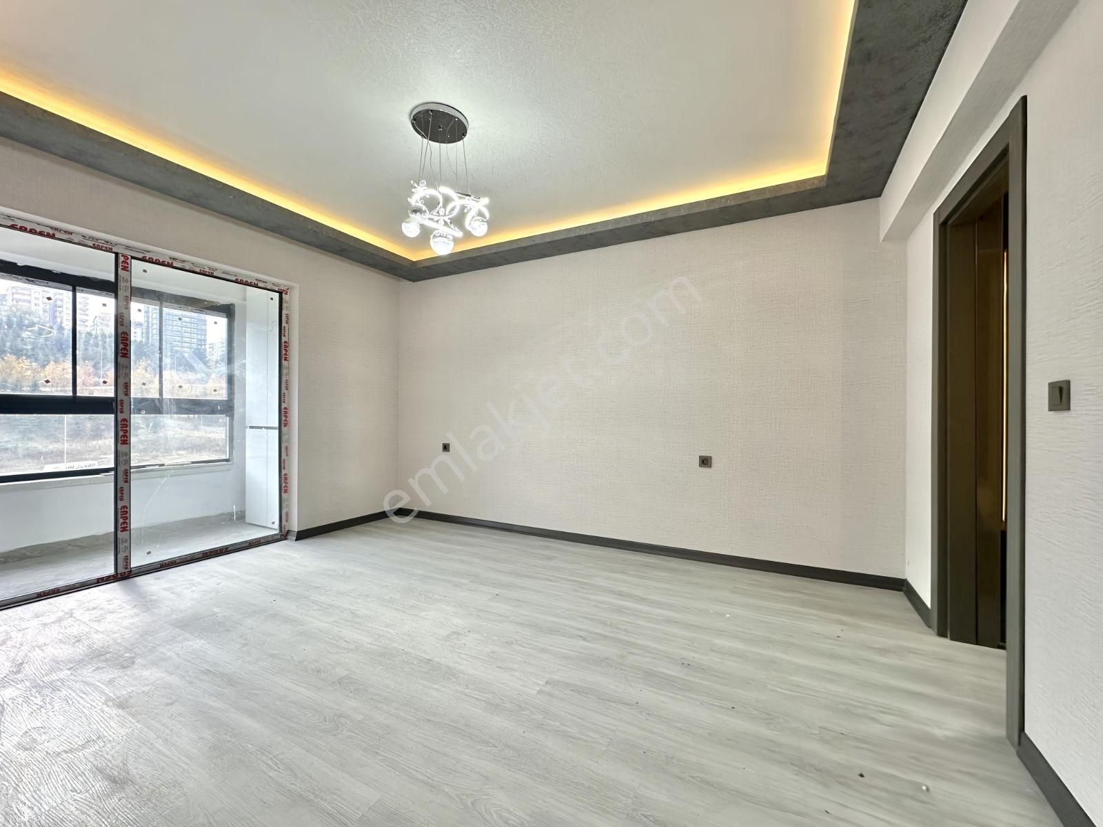 Site İçinde | Lüks Yapılı | 180 M² | Teraslı 4+1 | Yerden Isıtma - Görsel 12