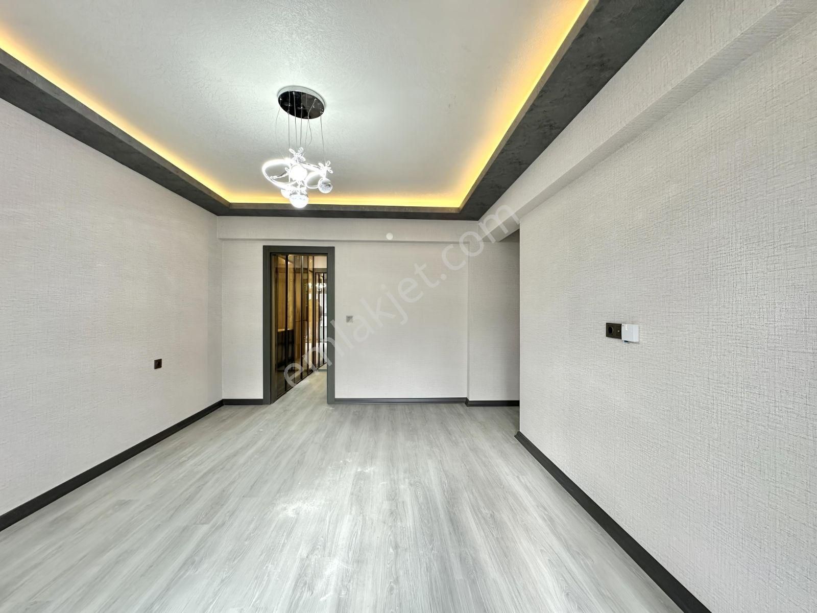 Site İçinde | Lüks Yapılı | 180 M² | Teraslı 4+1 | Yerden Isıtma - Görsel 2