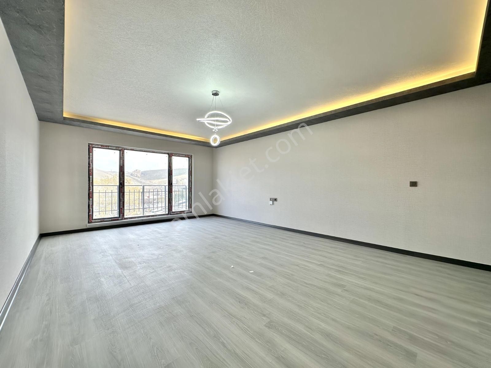 Site İçinde | Lüks Yapılı | 180 M² | Teraslı 4+1 | Yerden Isıtma - Görsel 11