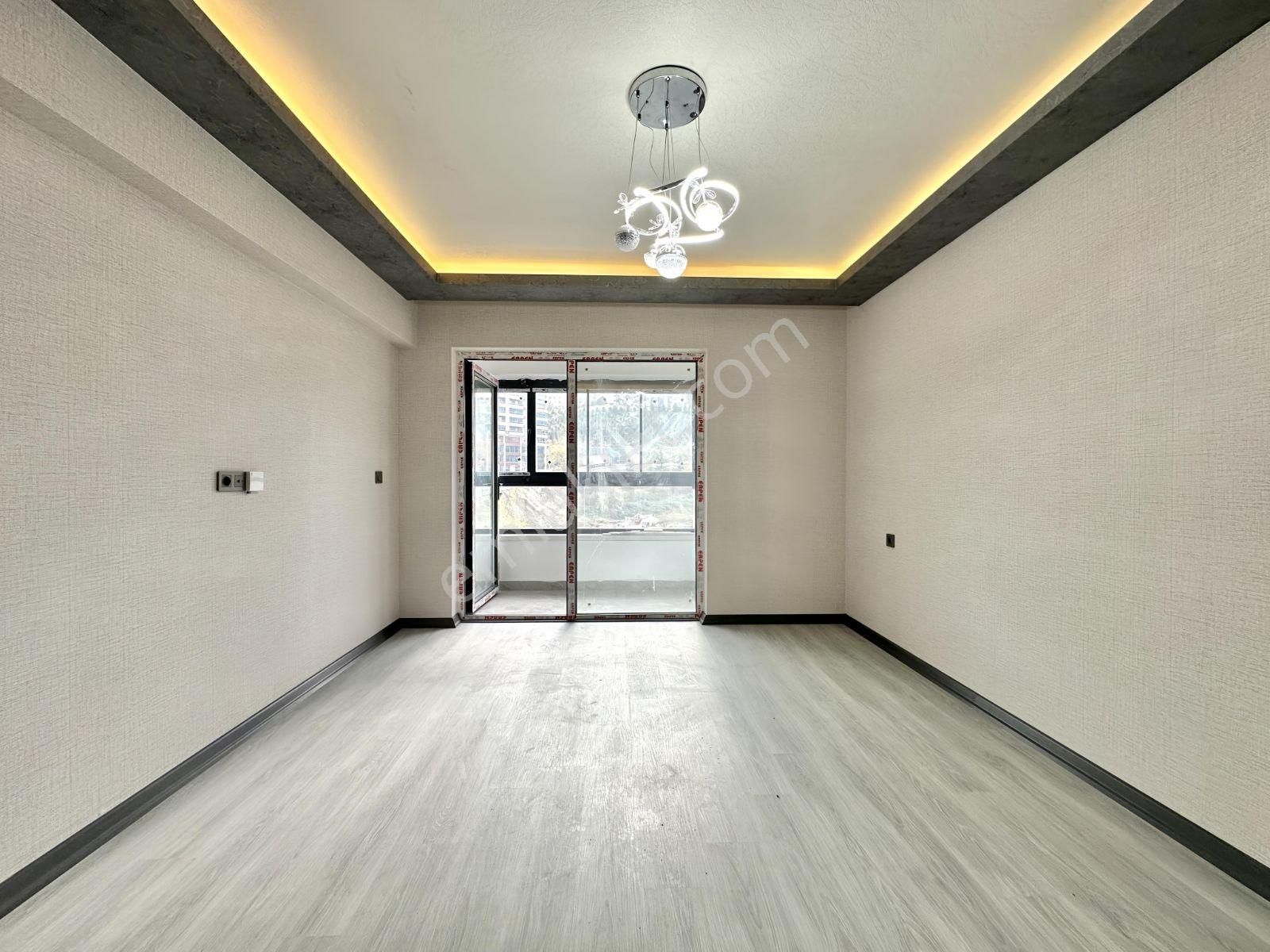 Site İçinde | Lüks Yapılı | 180 M² | Teraslı 4+1 | Yerden Isıtma - Görsel 9