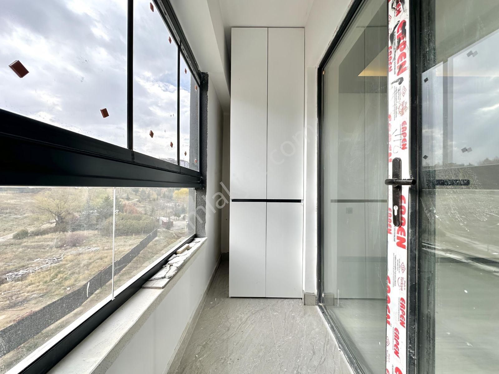 Site İçinde | Lüks Yapılı | 180 M² | Teraslı 4+1 | Yerden Isıtma - Görsel 13