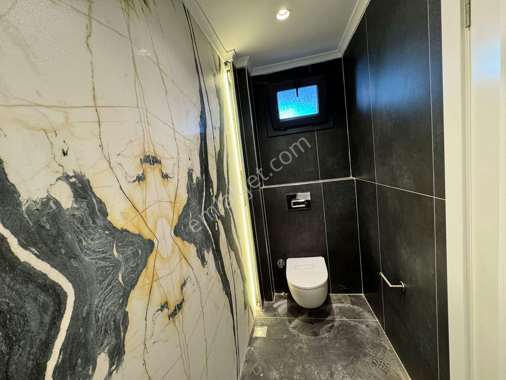 Remax Mid'den Satılık Havuzlu Villa /karesi Yeni Mahalle'de - Görsel 19