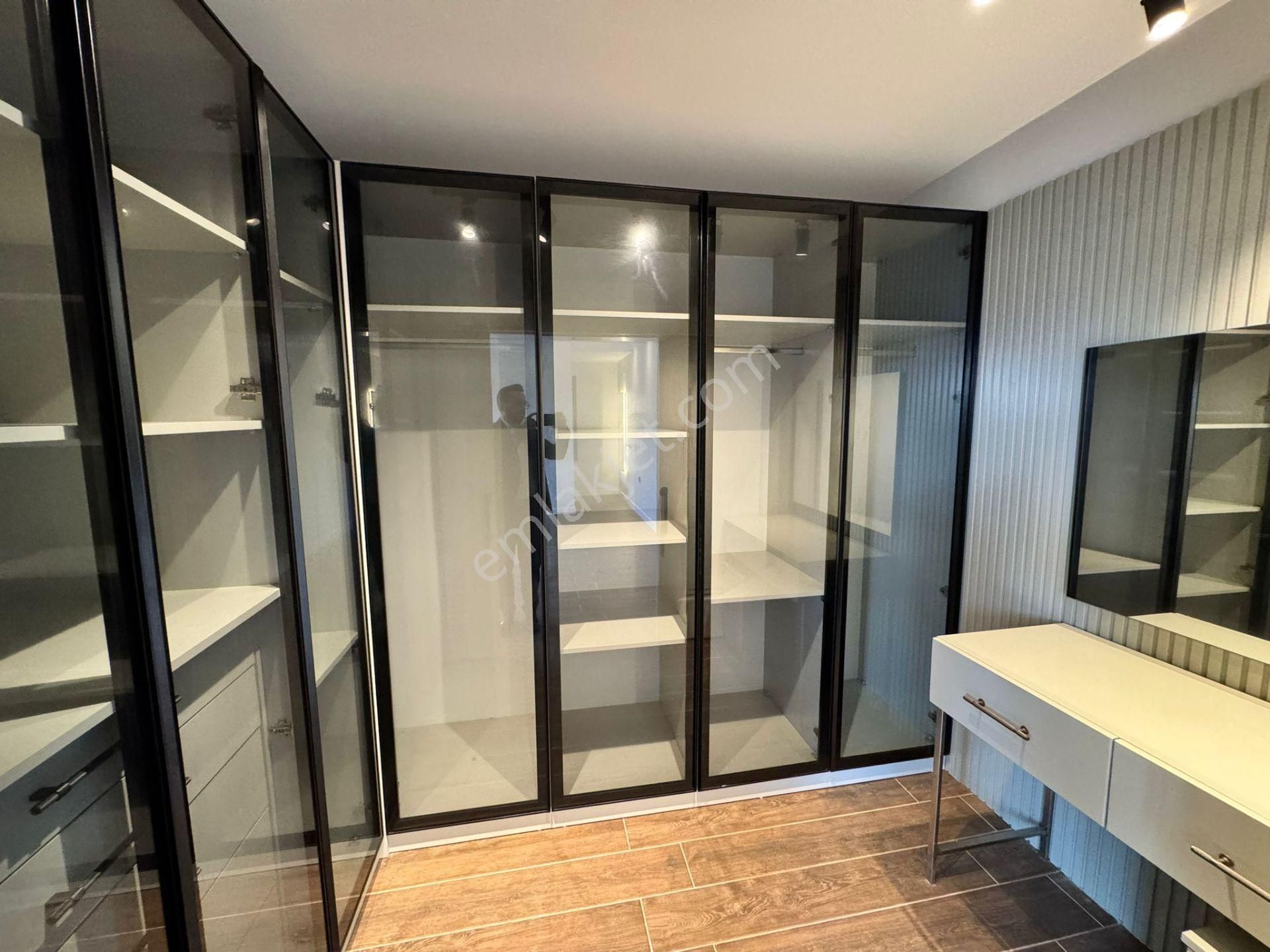 Remax Mid'den Satılık Havuzlu Villa /karesi Yeni Mahalle'de - Görsel 24