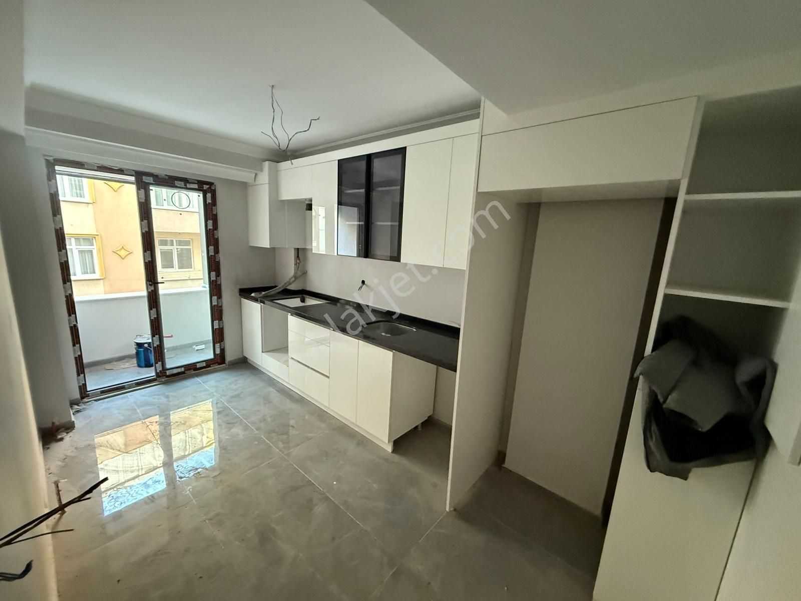 Home'dan Malkoçoğlu Mah'de Satılık Sıfır 2+1 105m² Ara Kat Daire - Görsel 6