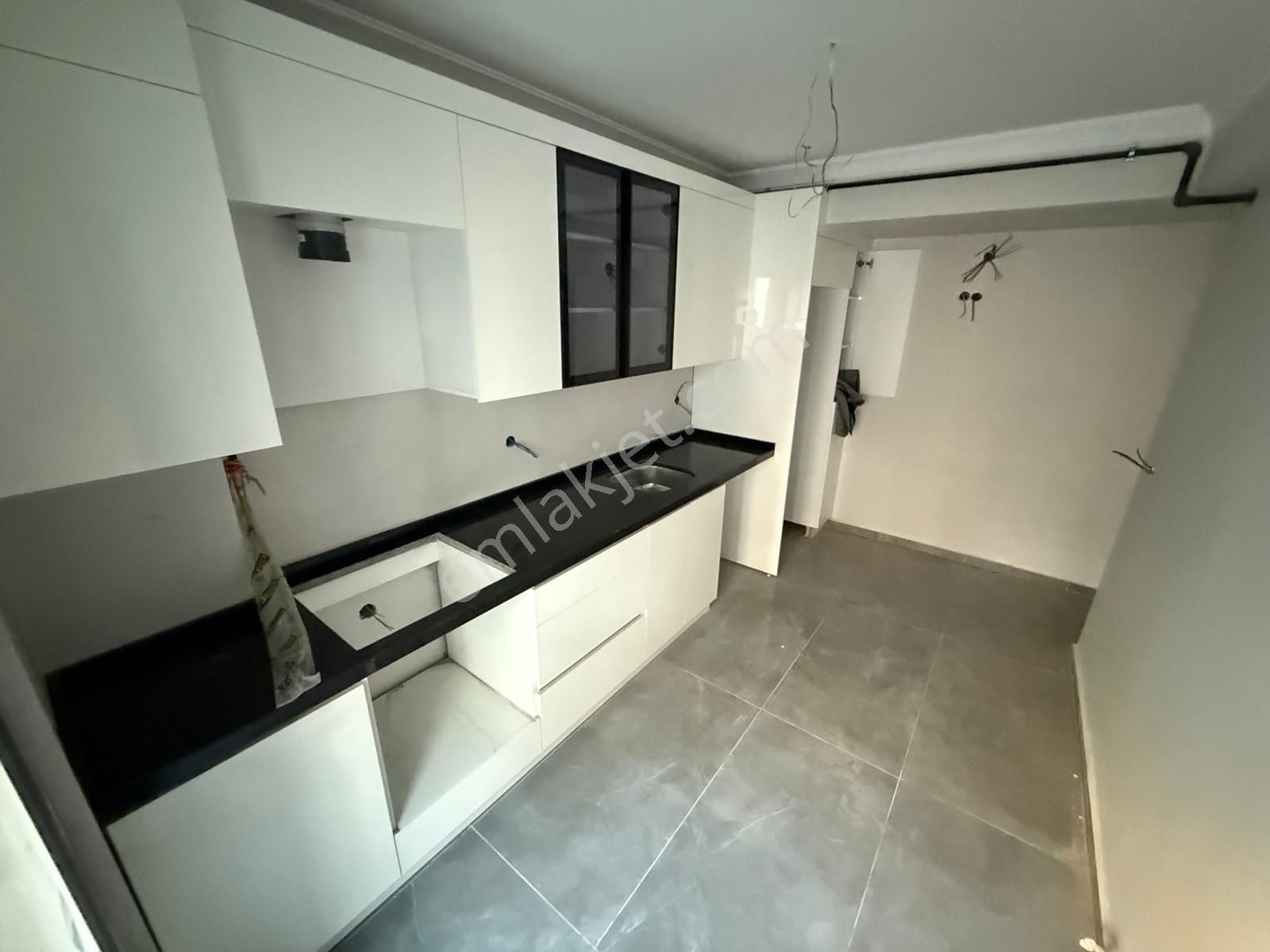 Home'dan Malkoçoğlu Mah'de Satılık Sıfır 2+1 105m² Ara Kat Daire - Görsel 2