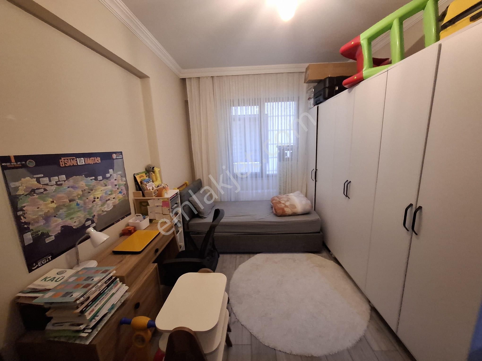 Akman'dan Adliye Karşısı Ayrı Mutfak K.otoparklı 2+1 Satılık - Görsel 2