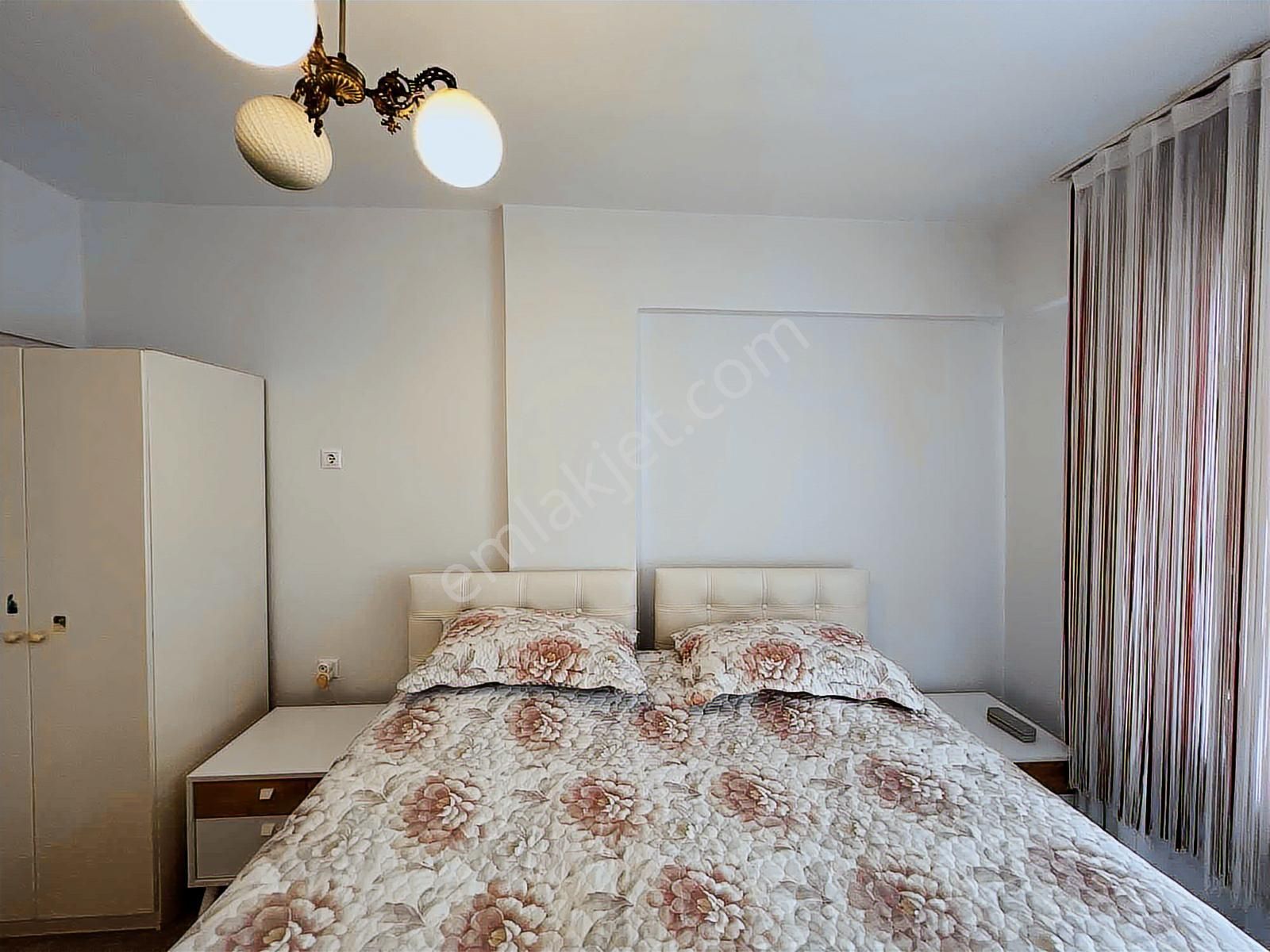 Denize 200 M! Gençlik Mahallesinde Park Cepheli, Eşyalı 3+1 - Görsel 2