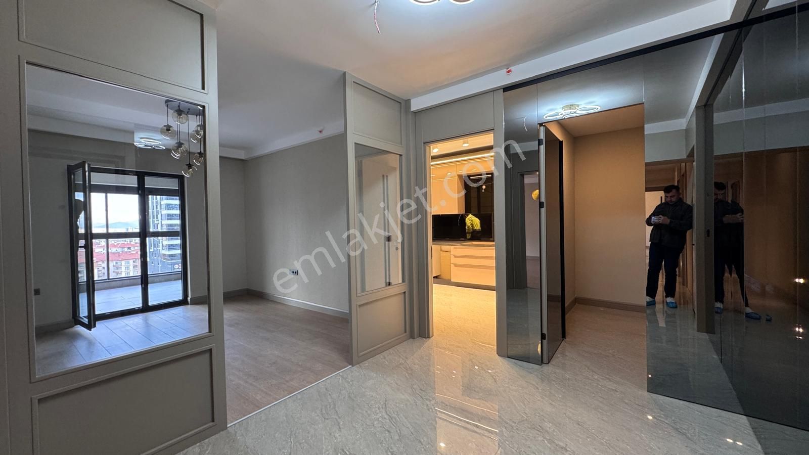 Pursaklar Mehmet Zengin Emlak'tan Kapalı Otoparkı Ultra Lüks Sitede 2.kat 4+1 Daire - Görsel 28