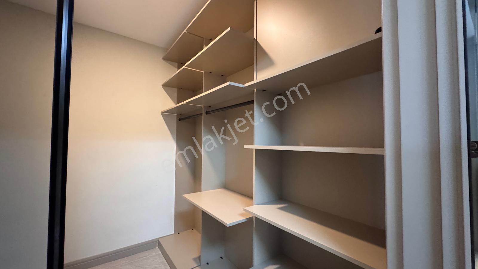 Pursaklar Mehmet Zengin Emlak'tan Kapalı Otoparkı Ultra Lüks Sitede 2.kat 4+1 Daire - Görsel 32