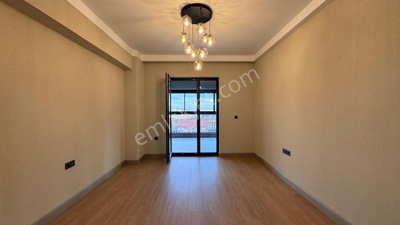 Pursaklar Mehmet Zengin Emlak'tan Kapalı Otoparkı Ultra Lüks Sitede 2.kat 4+1 Daire - Görsel 11