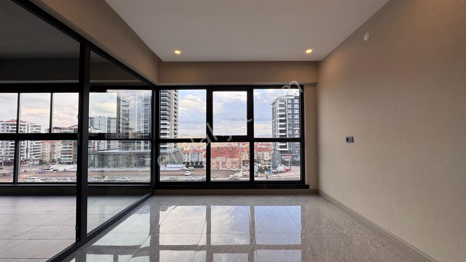 Pursaklar Mehmet Zengin Emlak'tan Kapalı Otoparkı Ultra Lüks Sitede 2.kat 4+1 Daire - Görsel 38