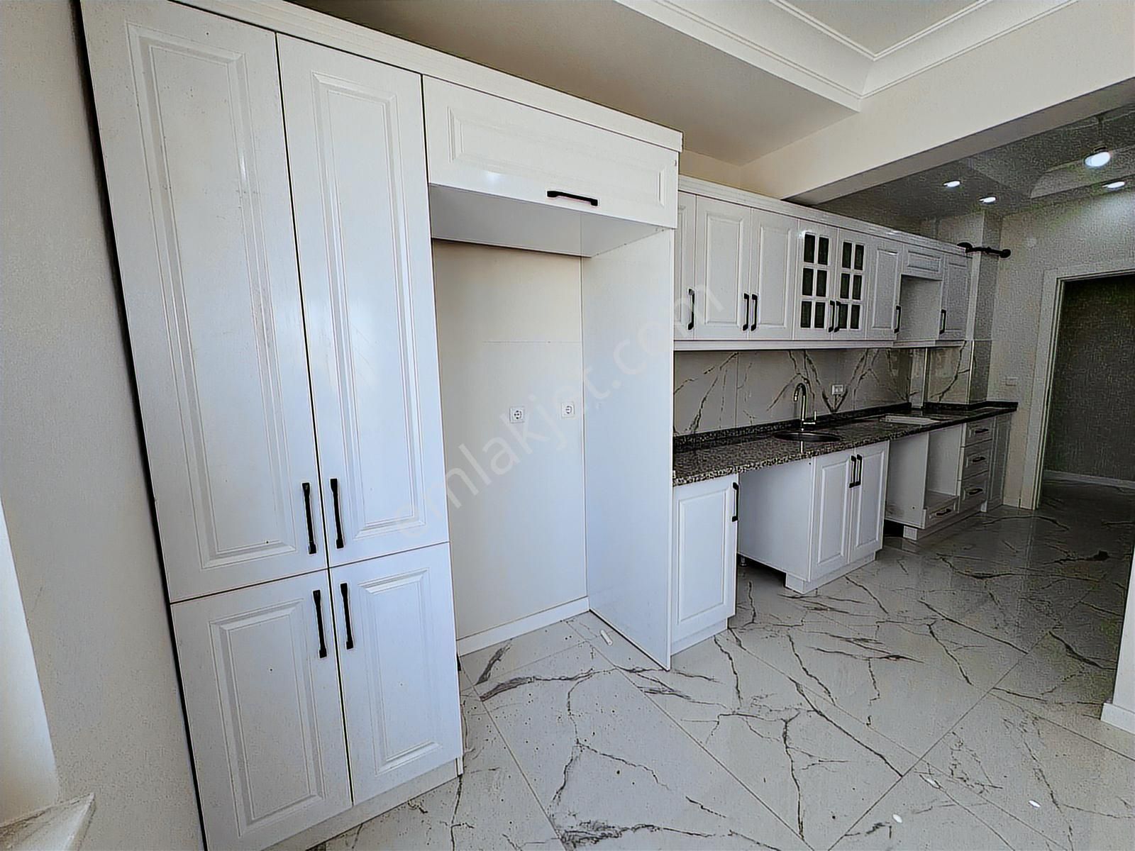 Cadde Üstü Kapalı Otoparklı Ultra Lüks Satılık Sıfır 4+1 Daire - Görsel 8