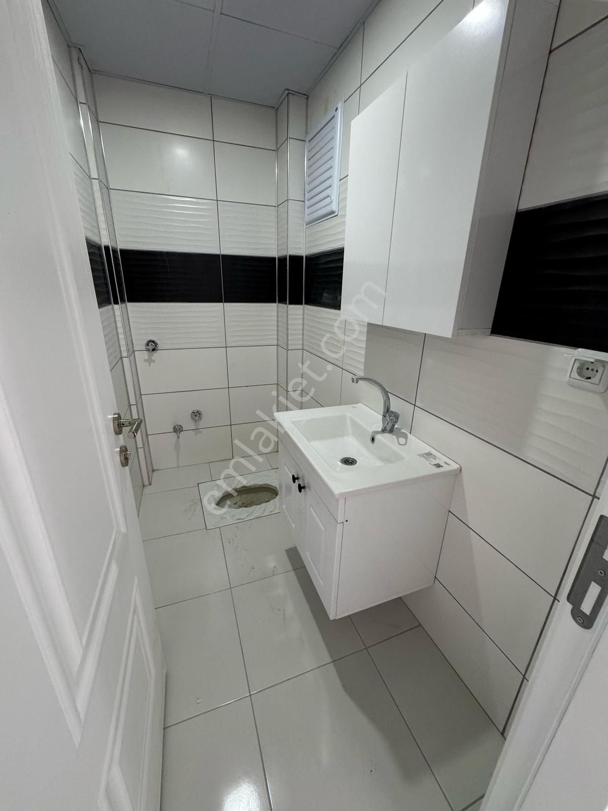 Cadde Üstü Kapalı Otoparklı Ultra Lüks Satılık Sıfır 4+1 Daire - Görsel 2