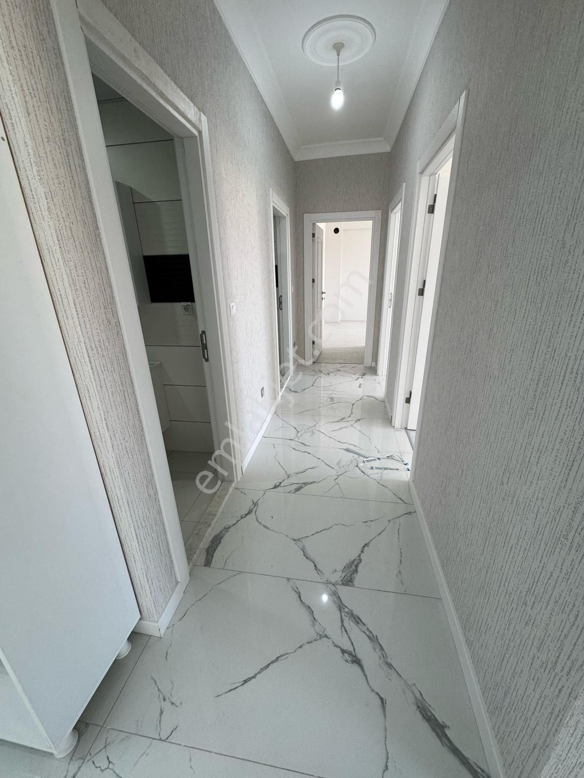 Cadde Üstü Kapalı Otoparklı Ultra Lüks Satılık Sıfır 4+1 Daire - Görsel 11