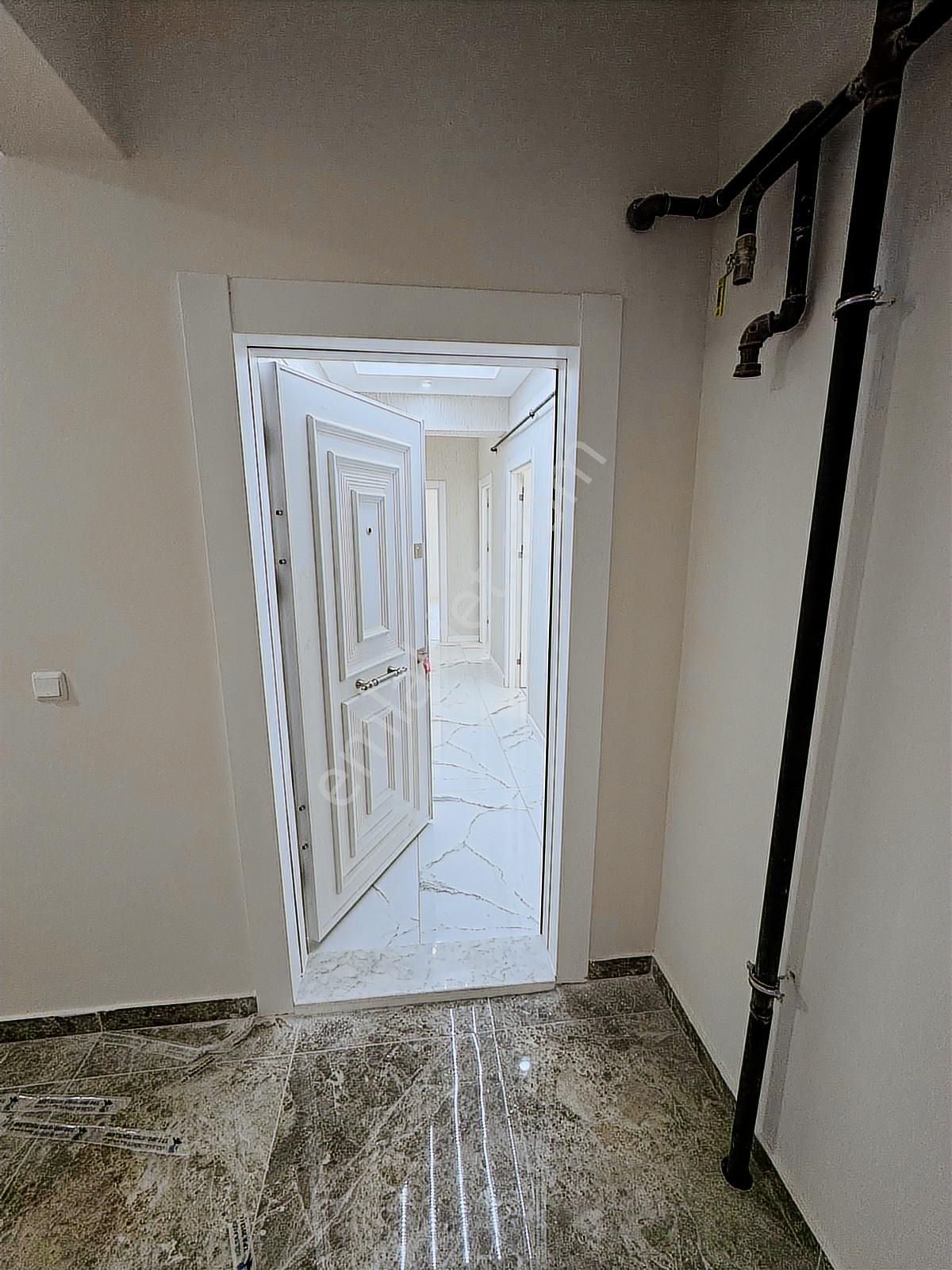 Cadde Üstü Kapalı Otoparklı Ultra Lüks Satılık Sıfır 4+1 Daire - Görsel 6