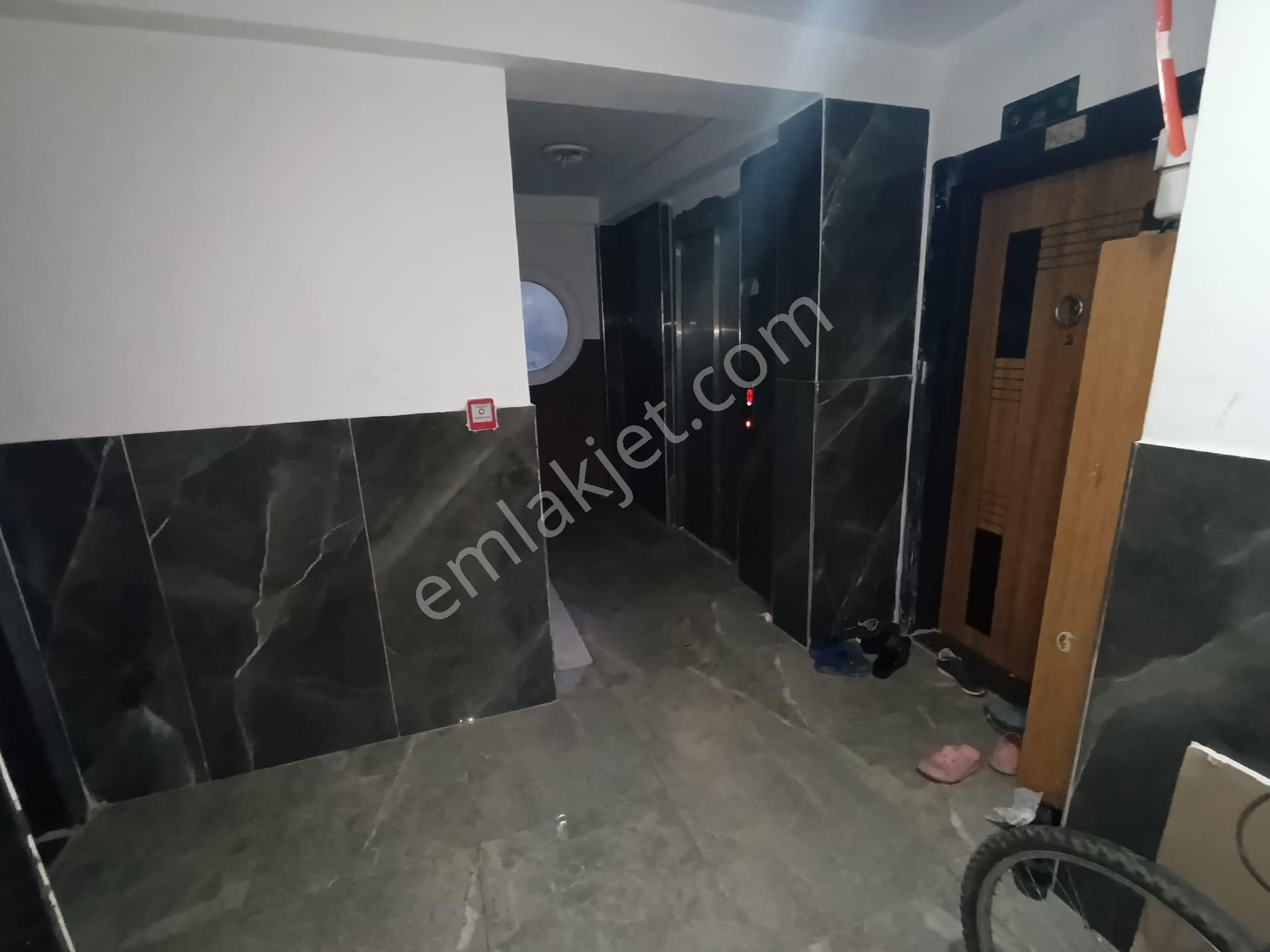 Pendik Esenyalı Fatih Mahallesi"de Asansörlü Oto Parklı 2+1 90m2 Daire - Görsel 31