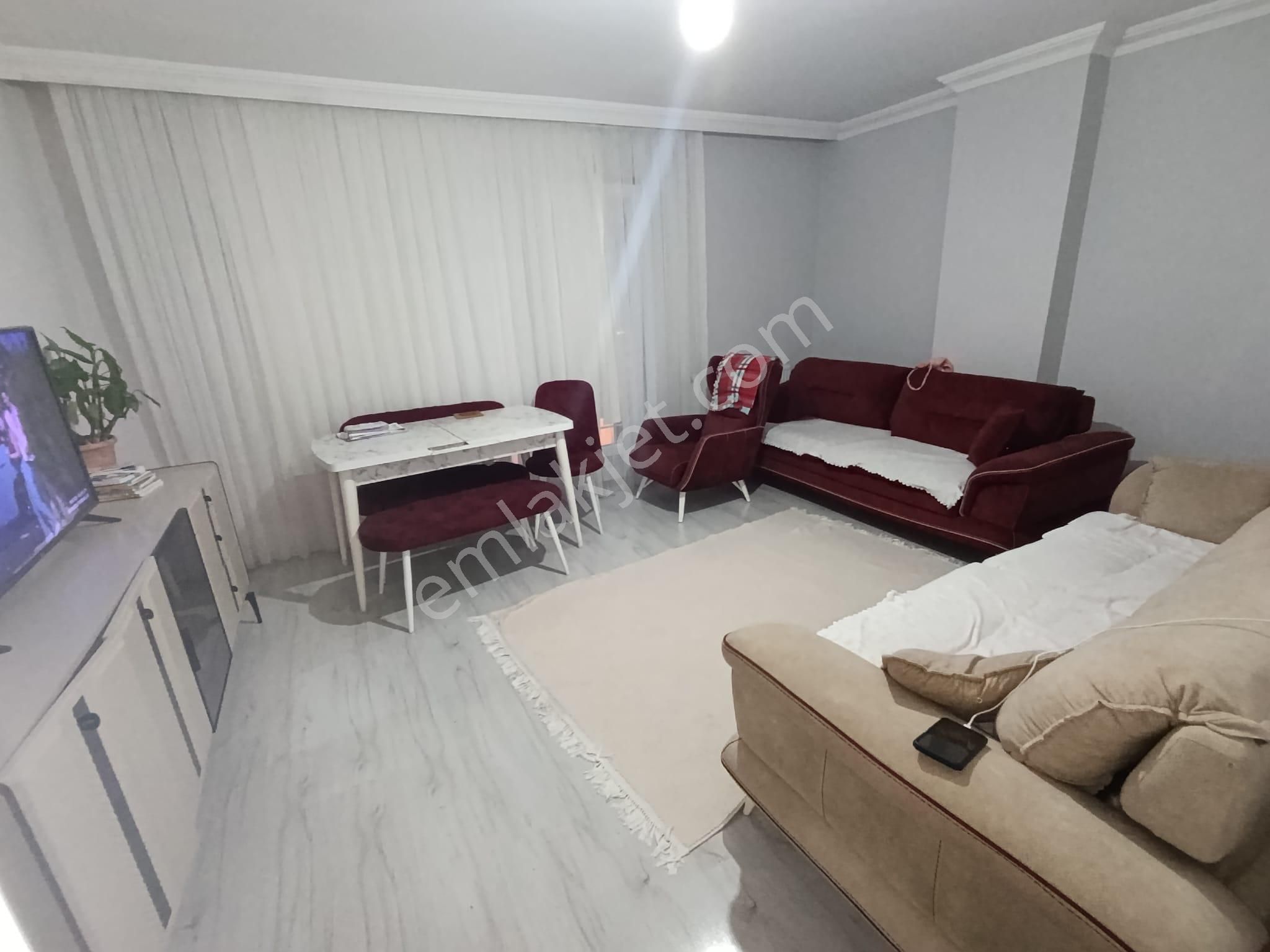 Pendik Esenyalı Fatih Mahallesi"de Asansörlü Oto Parklı 2+1 90m2 Daire - Görsel 5