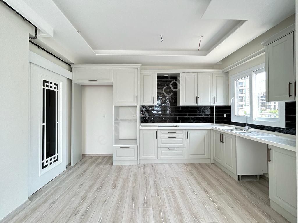 Karınca'dan Akdeniz Mh'de Ebeveyn Banyolu Merkezi Konumda 4+1 Satılık! - Görsel 2