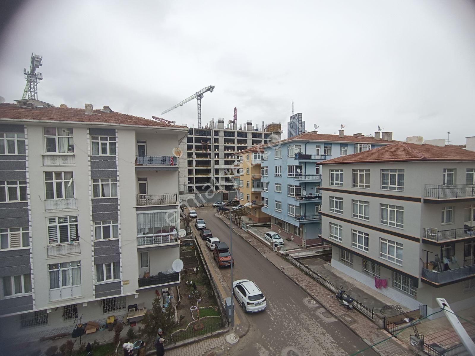 Merkezi Lokasyonda Temiz Önü Açık Taşinmaya Hazır 3+1 - Görsel 24