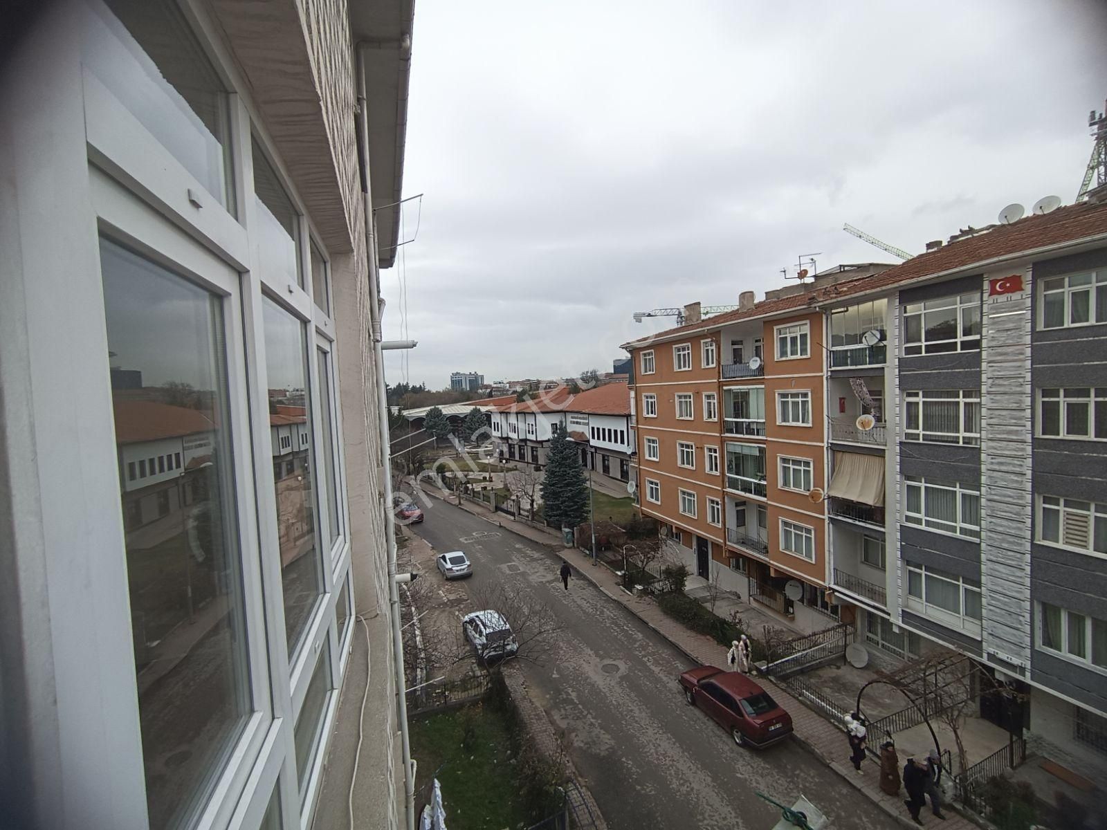 Merkezi Lokasyonda Temiz Önü Açık Taşinmaya Hazır 3+1 - Görsel 12