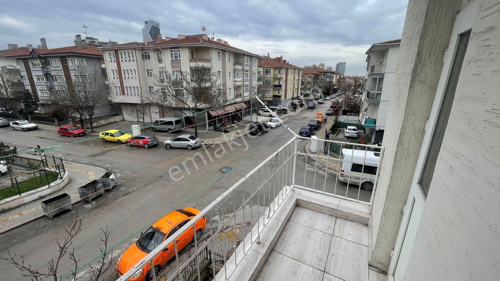 Aydınlıkevler Bahçivan Sokakta Güneş Alan 3+1 Kiralık Daire - Görsel 2