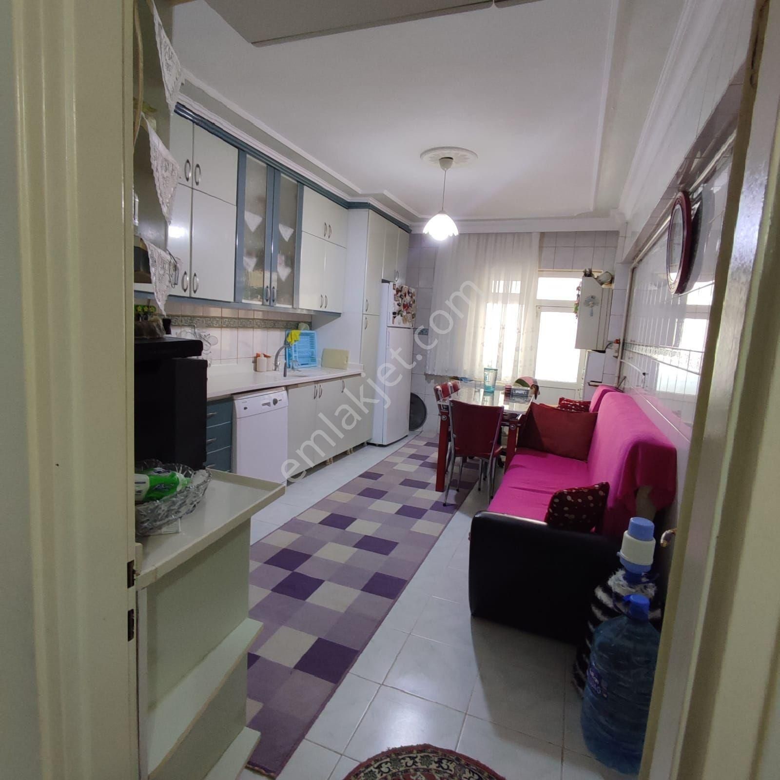 Kalecik Emlak'tan Mimar Sinan Mh'de Giriş Katta Güney Cephe 3+1